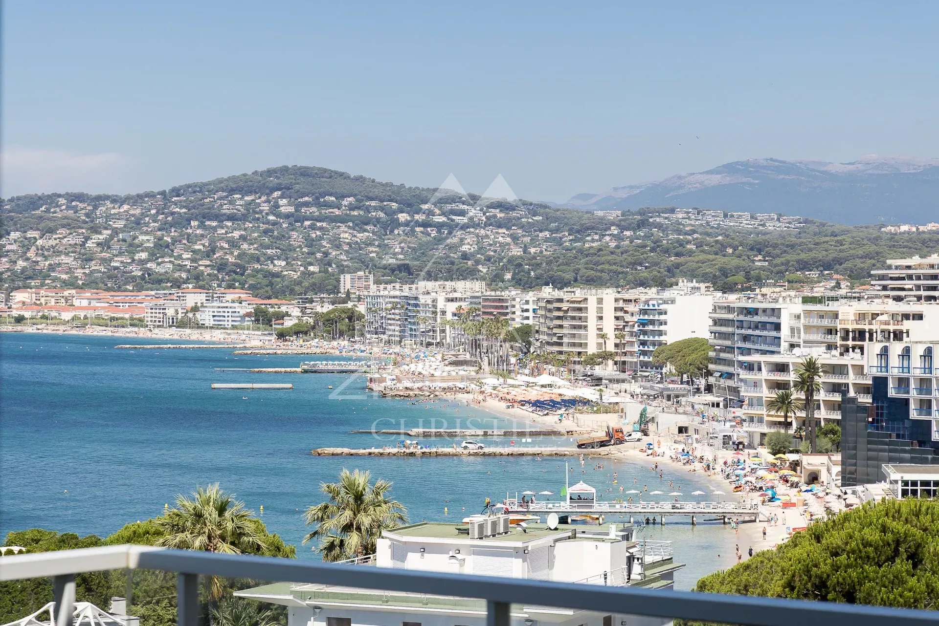 Appartement d’exception avec vue mer panoramique – Cap d’Antibes