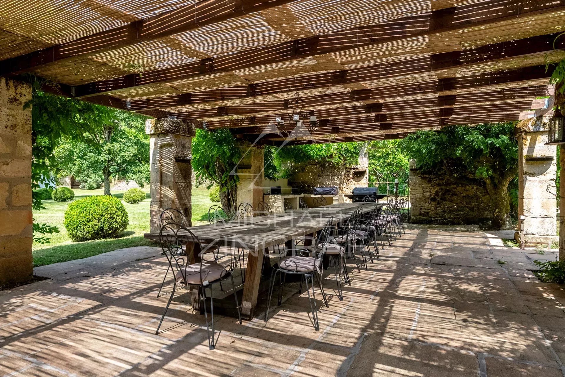 Außergewöhnliches Anwesen im grünen Périgord