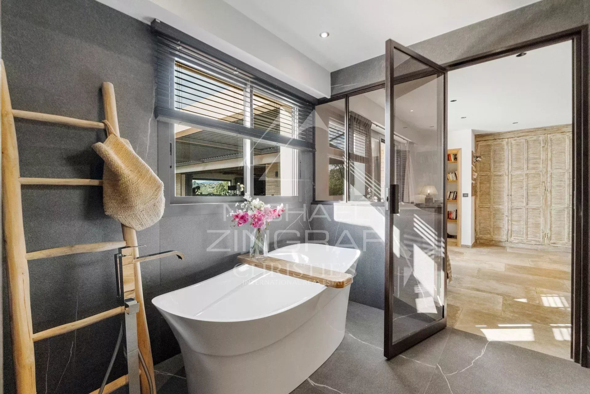 Villa récente à proximité du Royal Golf