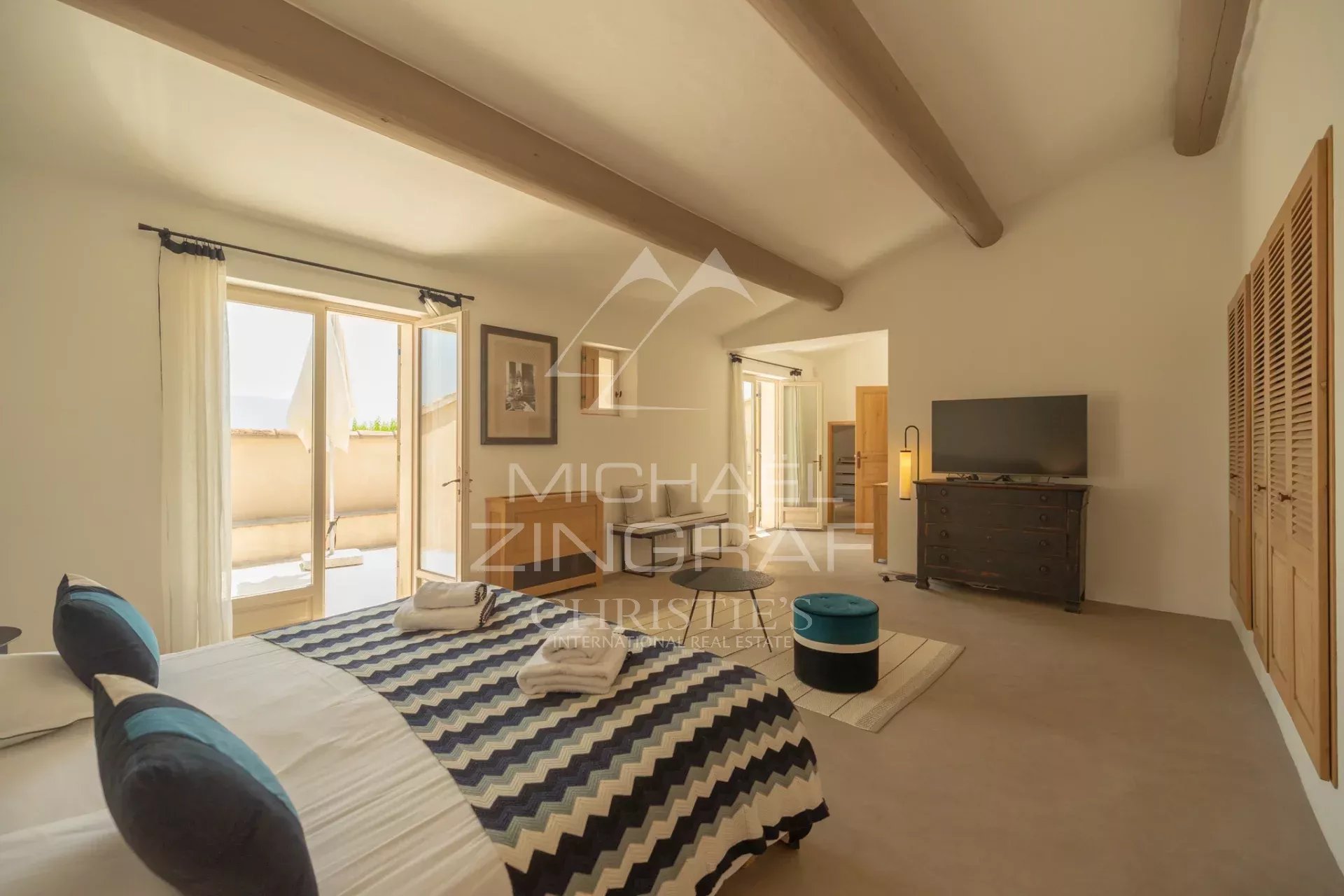 Gordes -  Splendide maison avec vue