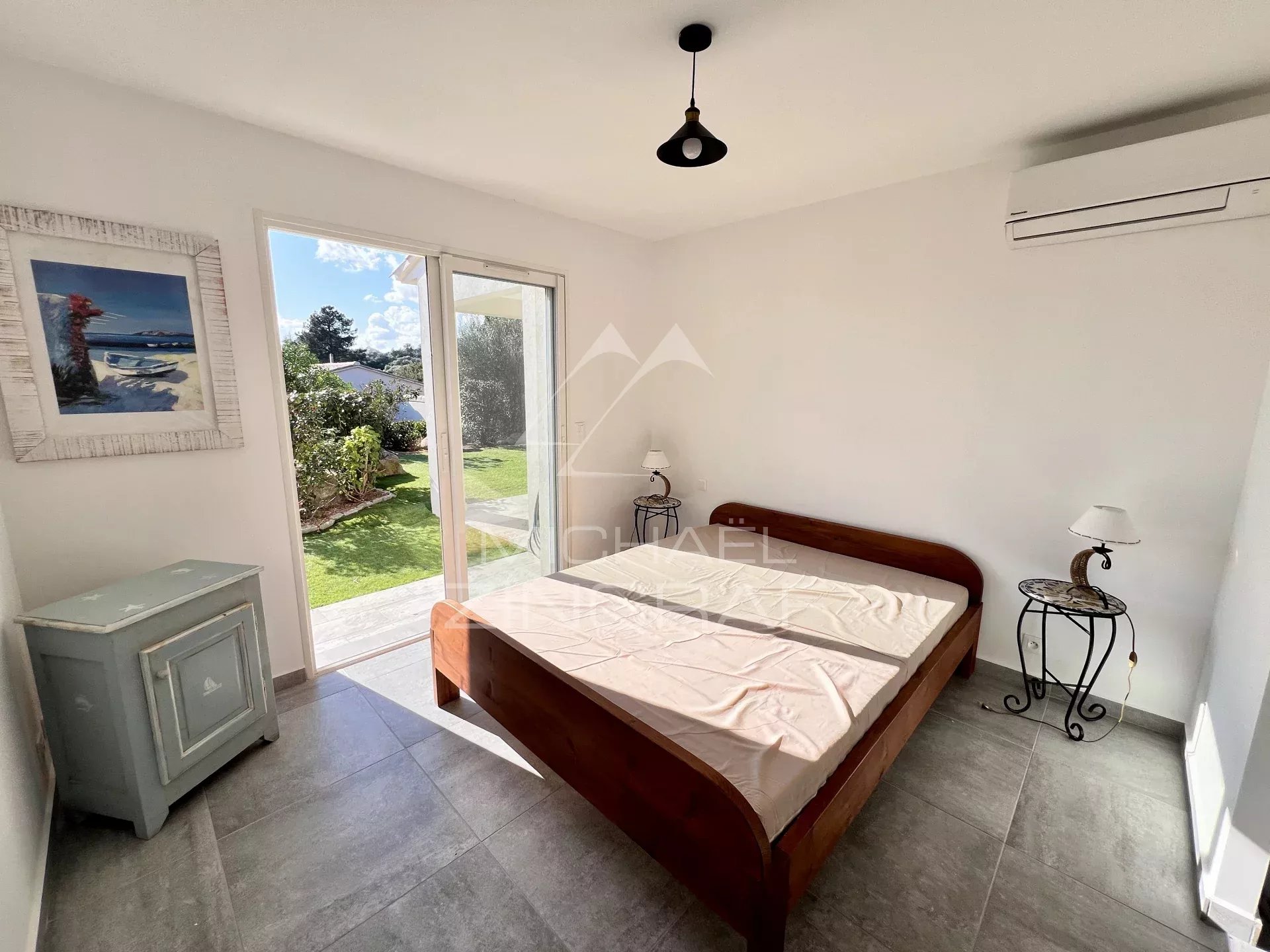 Villa T4 mit Schwimmbad 3 km von den Stränden von Porto-Vecchio entfernt