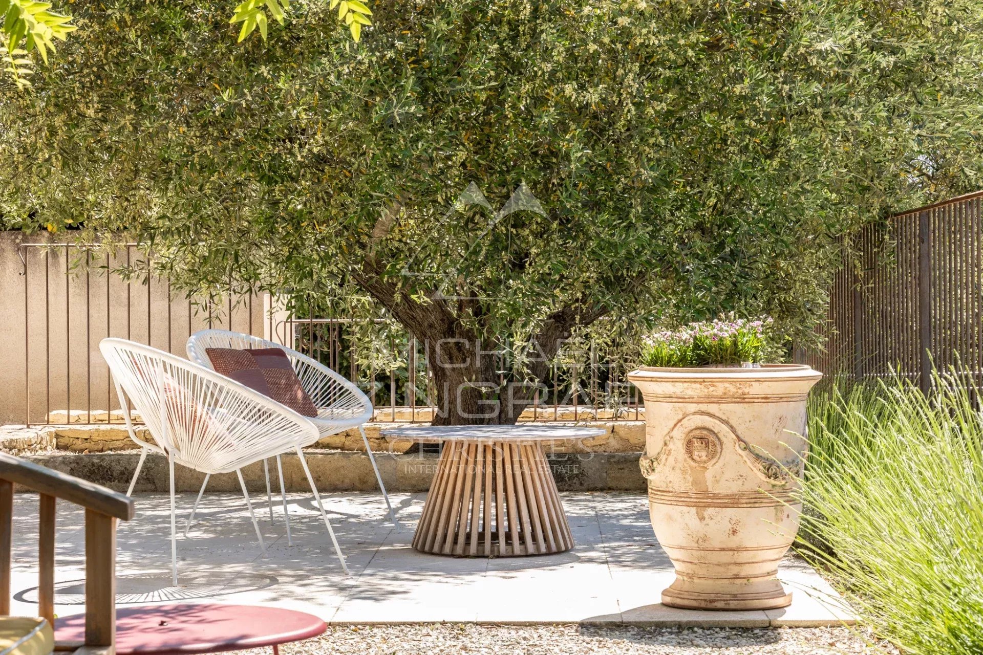 Gordes - Charmante maison provençale avec piscine et vue