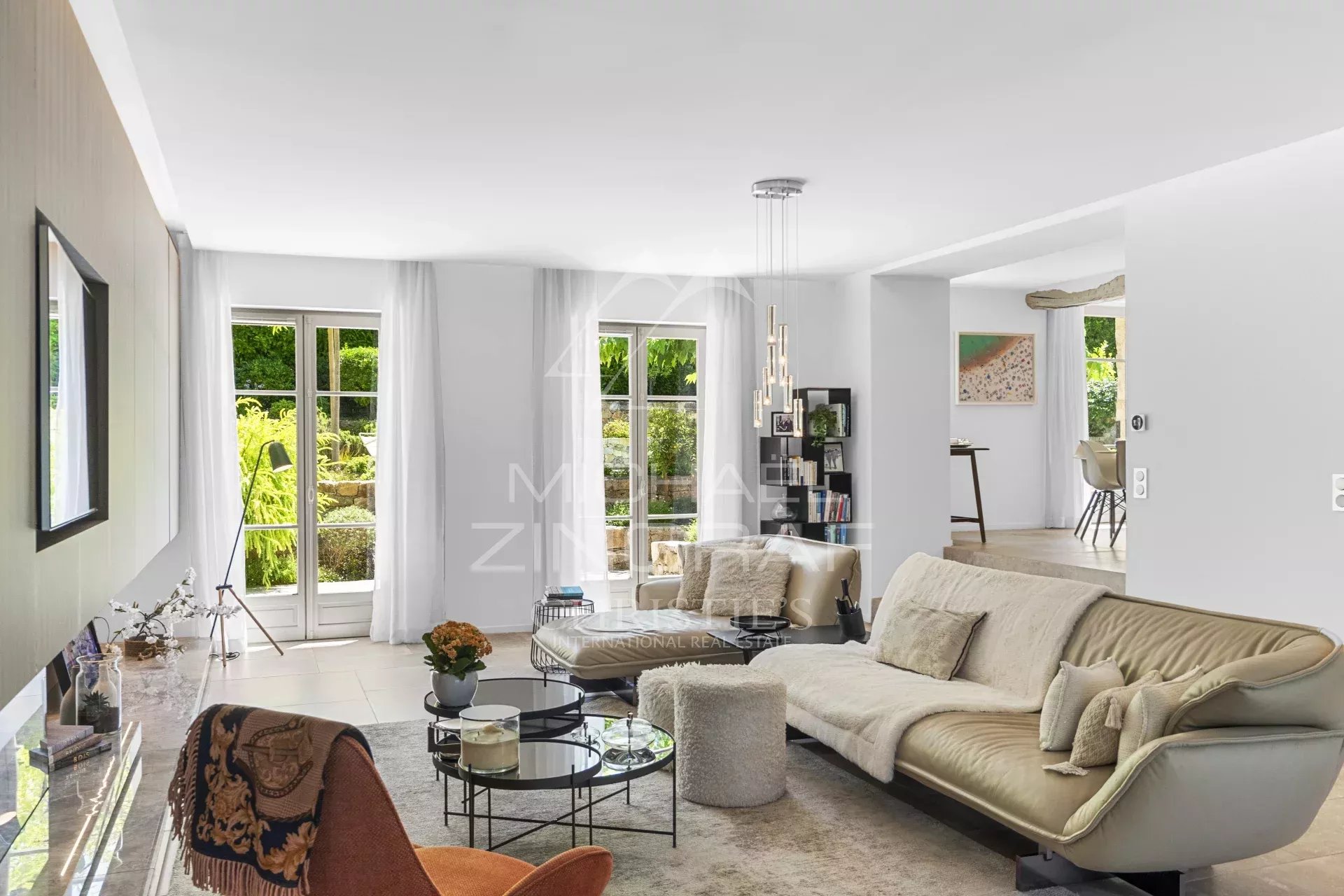 Valbonne village à pied – Bastide historique entièrement repensée