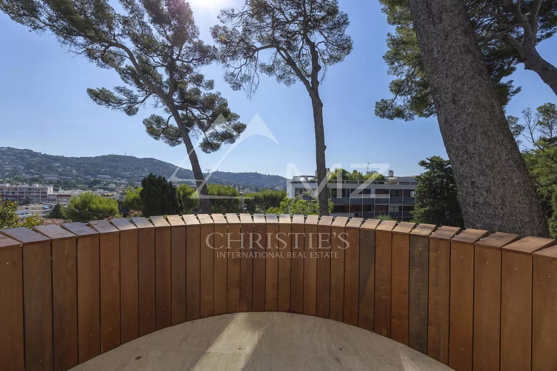 Le Cannet Europe stunning volumes for this apartment