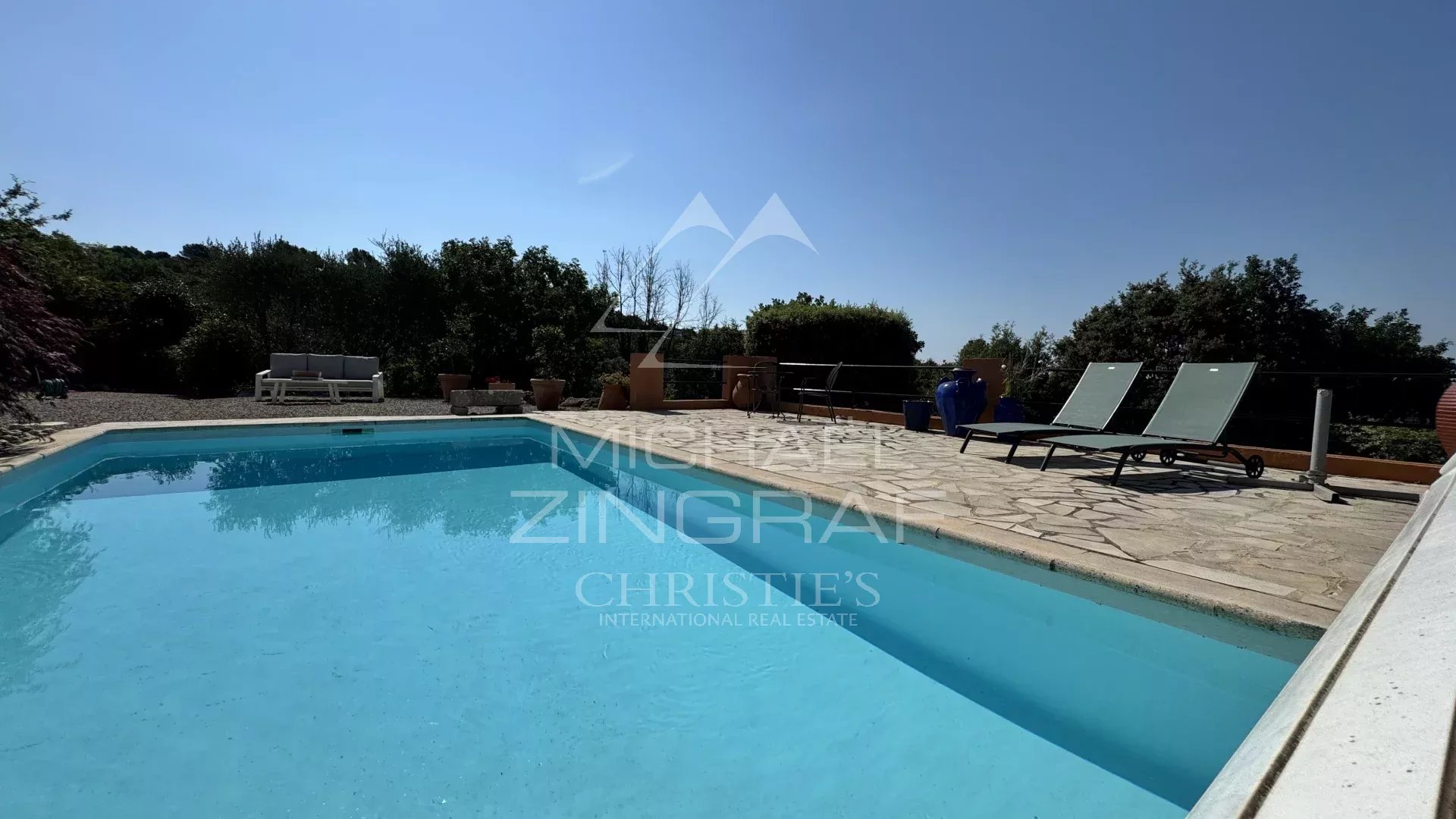 Renovated Villa with Panoramic Views, Heated Pool and Guest Apartment – A Peaceful Oasis -