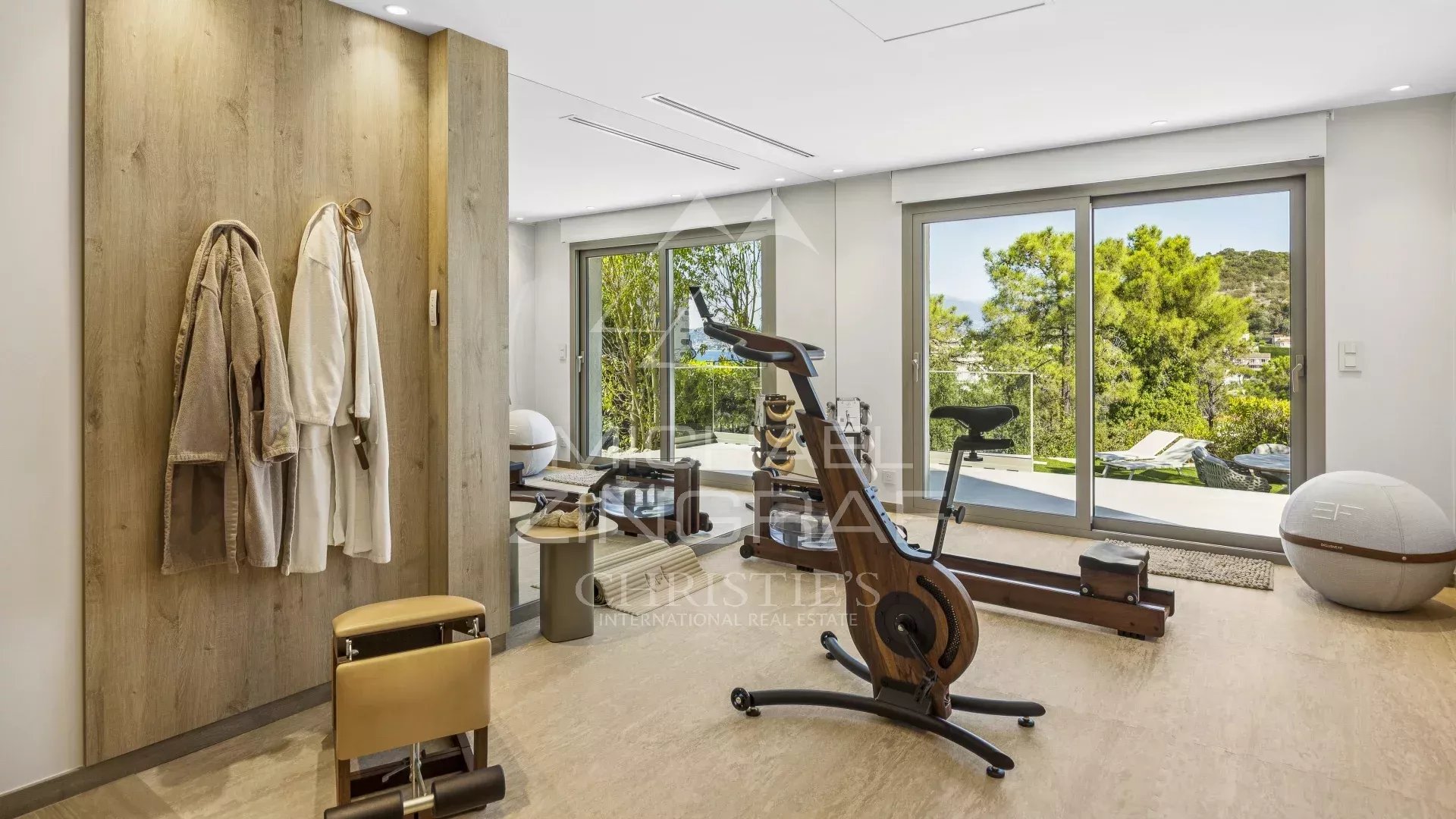 Proche Cannes - Mandelieu-la-Napoule - Villa renovée vue mer