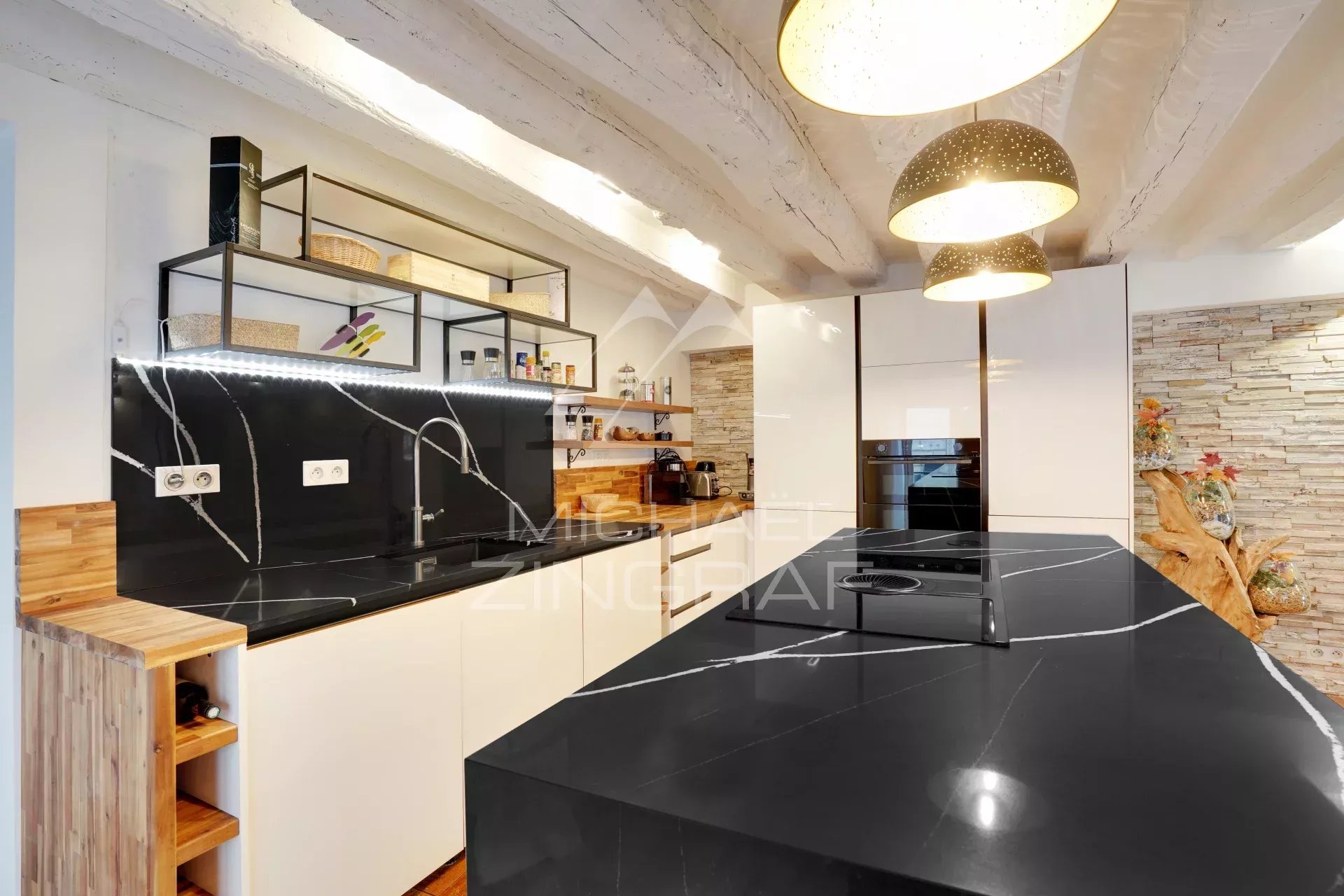 A vendre - Quai Voltaire - 2 suites - Parfait état - Vue Scène