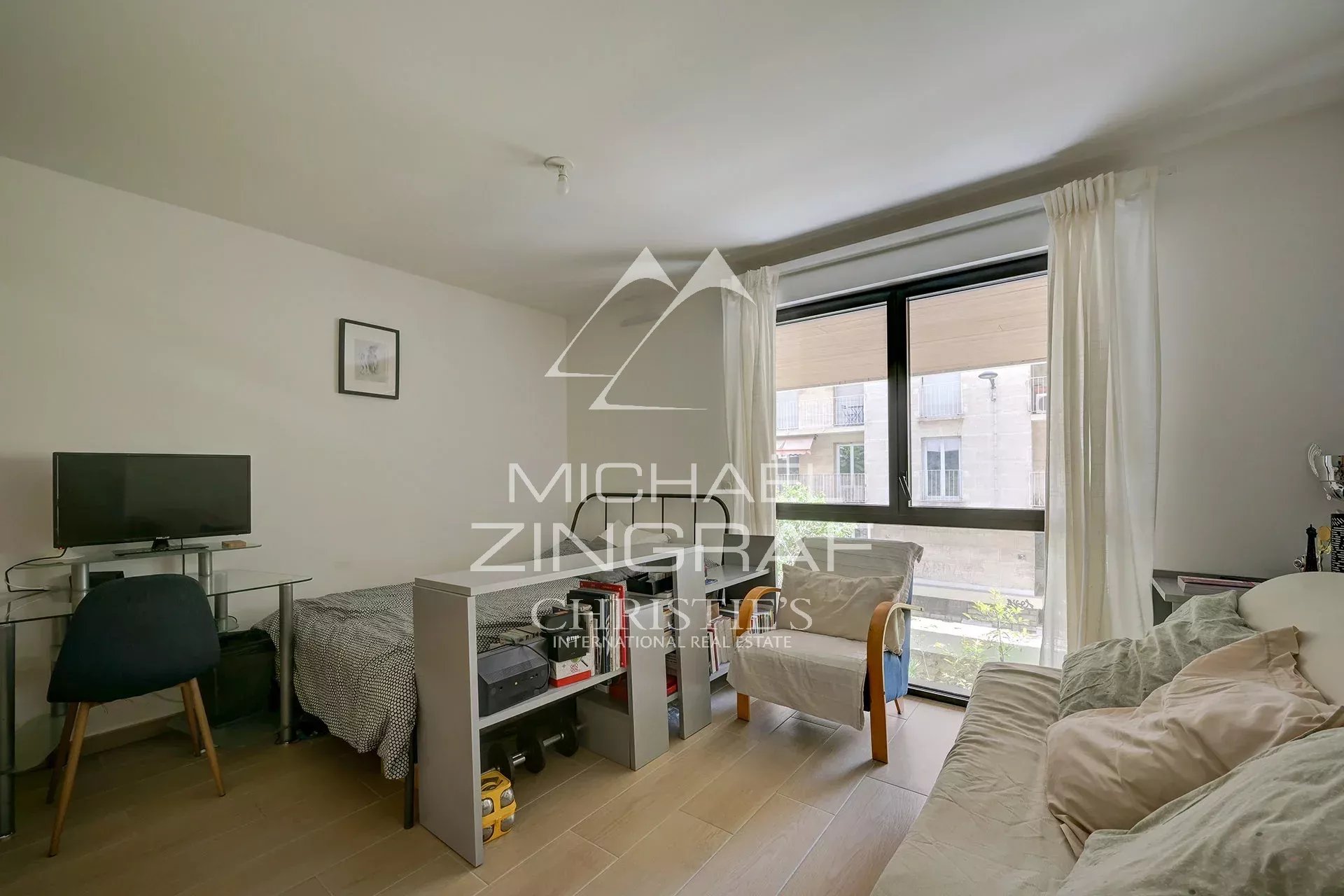 Recent residence - 2-bedroom duplex apartment