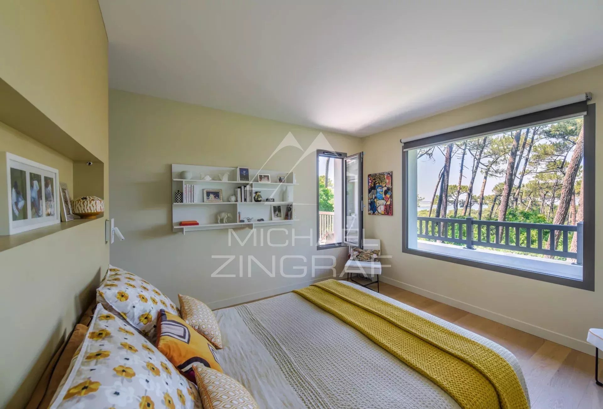 VILLA DAS OBSERVATORIUM MIT MEERBLICK PYLA AUF DEM MEER