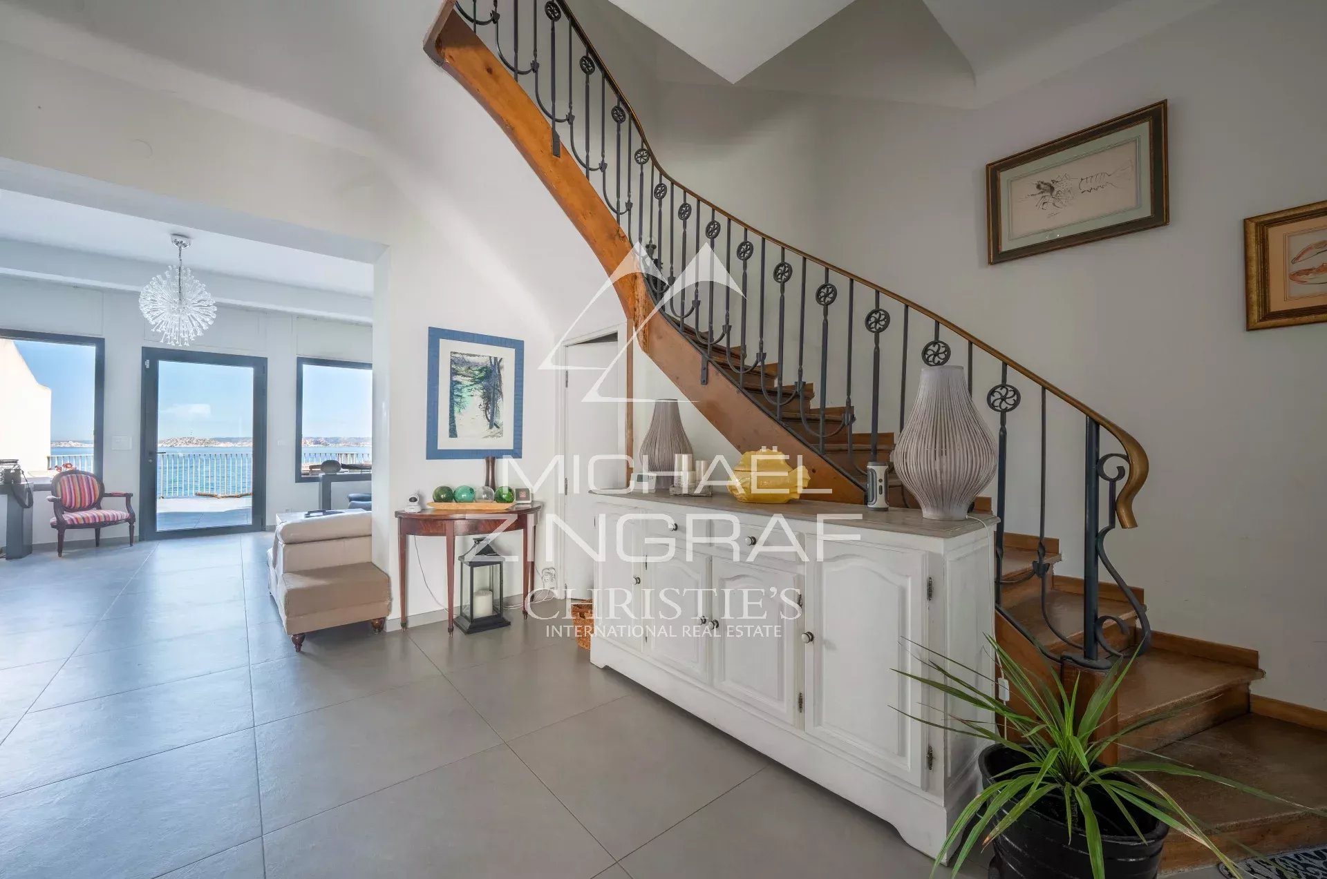 Waterfront house with pool, Montredon, Marseille 8th arrondissement