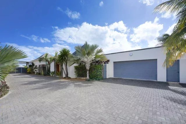 Luxury 4 bedroom Villa in Grand Bay