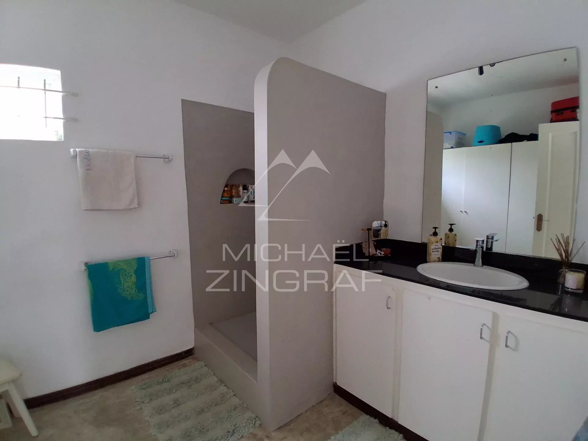 Furnished 4-Bedroom Family Home with Swimming Pool