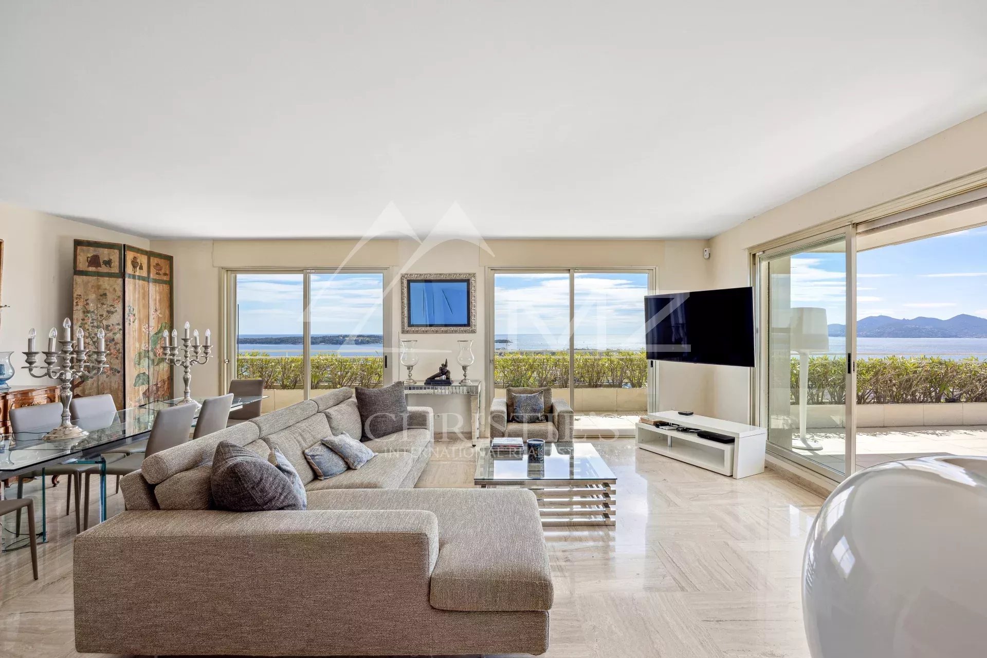 appartement d'angle 4 chambres vue Mer