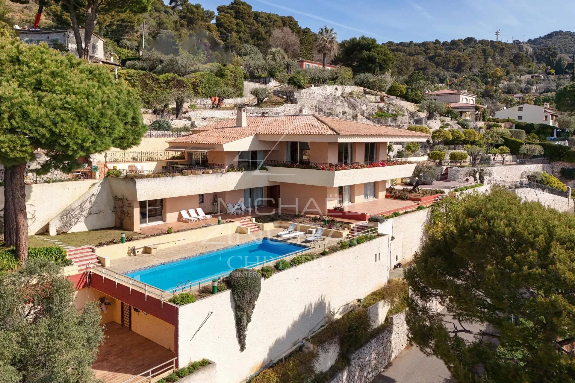 Villa d'architecte au coeur d'un domaine privé - VILLEFRANCHE SUR MER