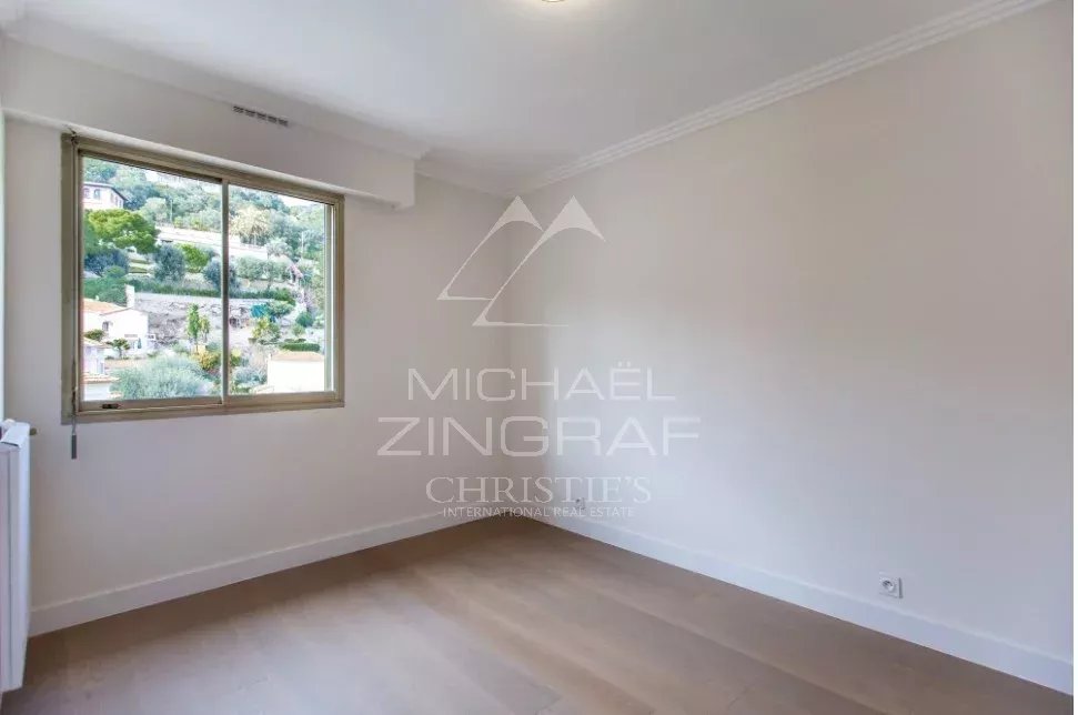 Wunderschöne Dachgeschosswohnung mit Terrasse und Garage