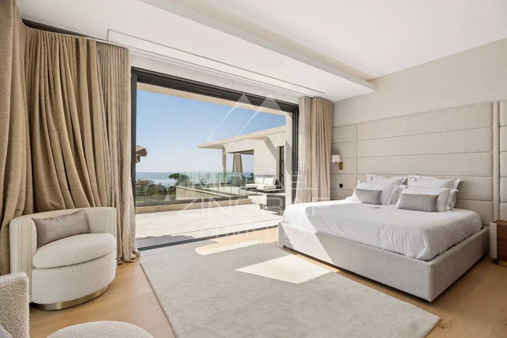Super Cannes – Stunning Contemporary Villa with Panoramic Sea View – Private Estate