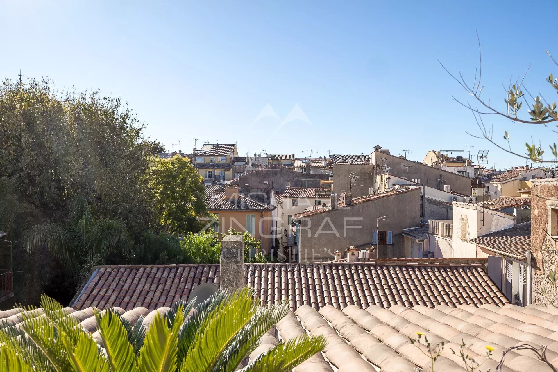 Appartement d’exception – Vieille Ville d’Antibes – Dernier étage – Terrasses – Vue panoramique