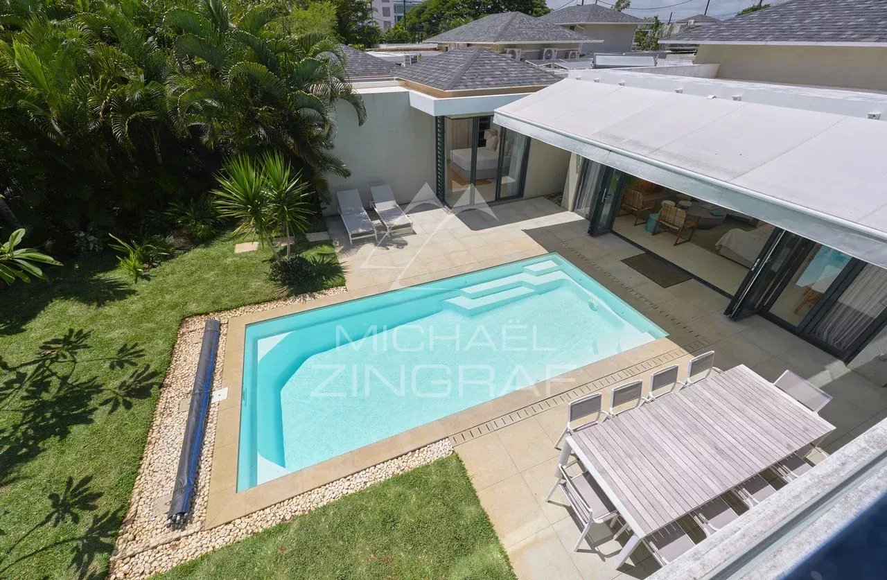 Villa avec piscine dans une résidence sécurisée à Péreybère