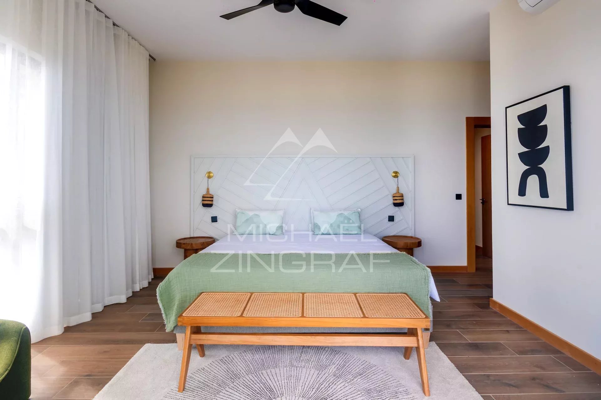 Puppen 5 -Bedroom Villa - Black Riviere