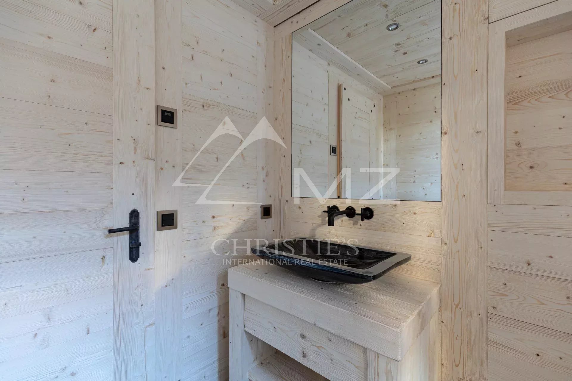 Appartement moderne sur la Promenade à louer à l'année