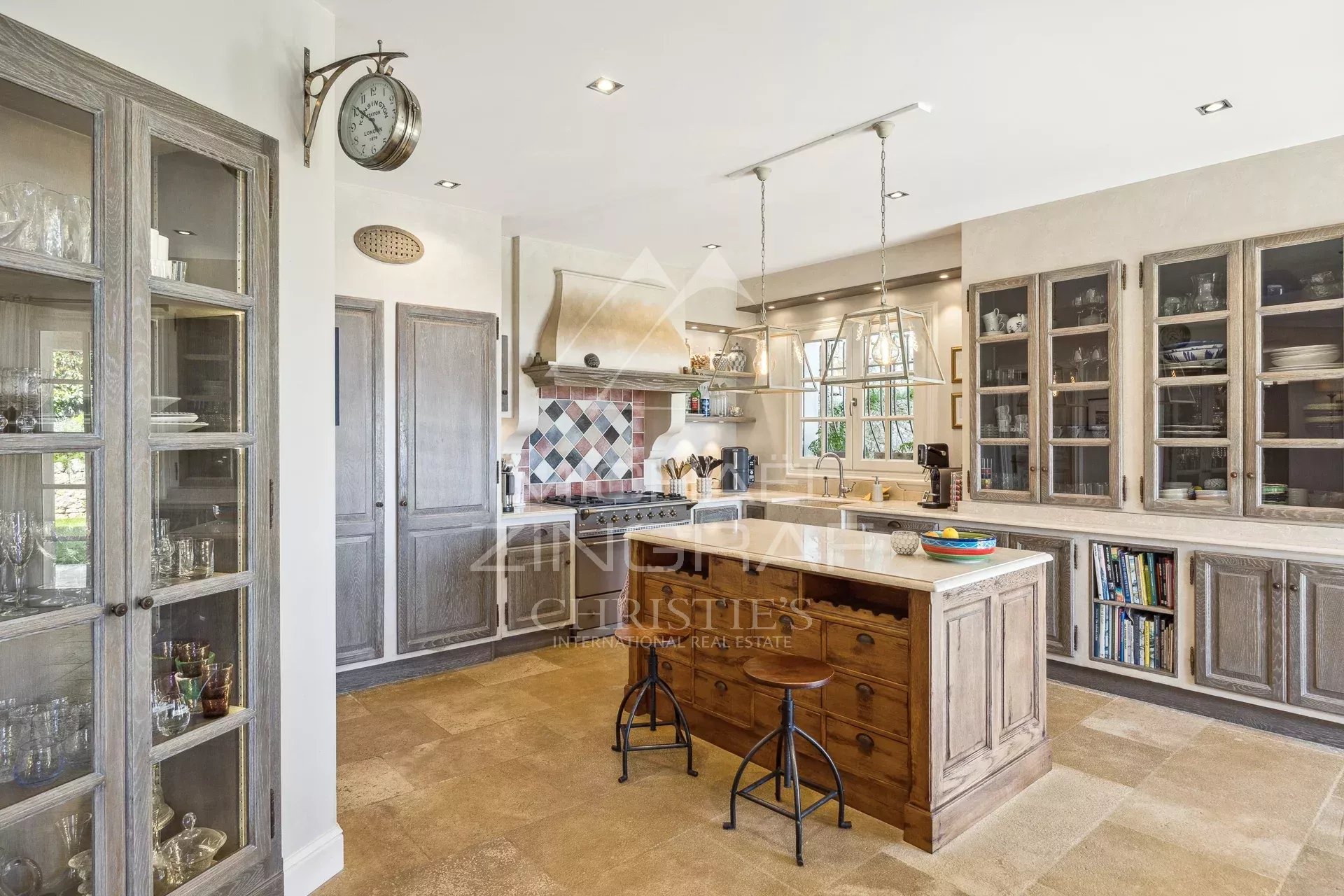 Bastide de charme avec vue mer et collines