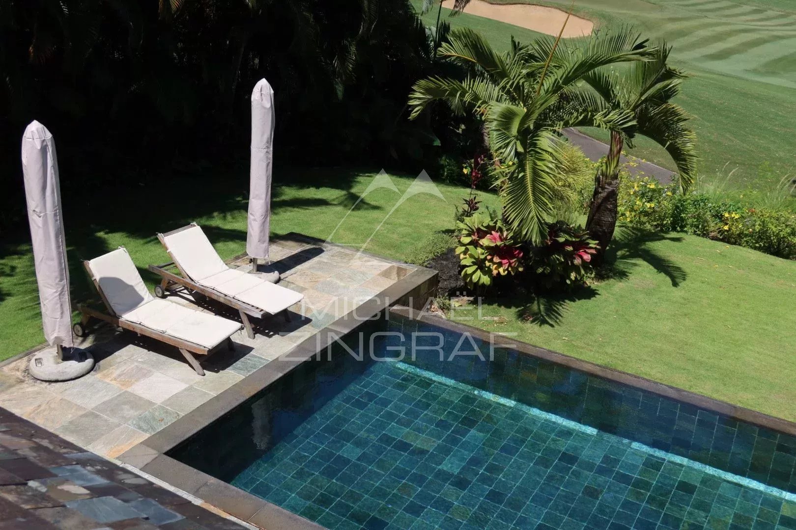 Villa de Prestige face au Golf – Anahita