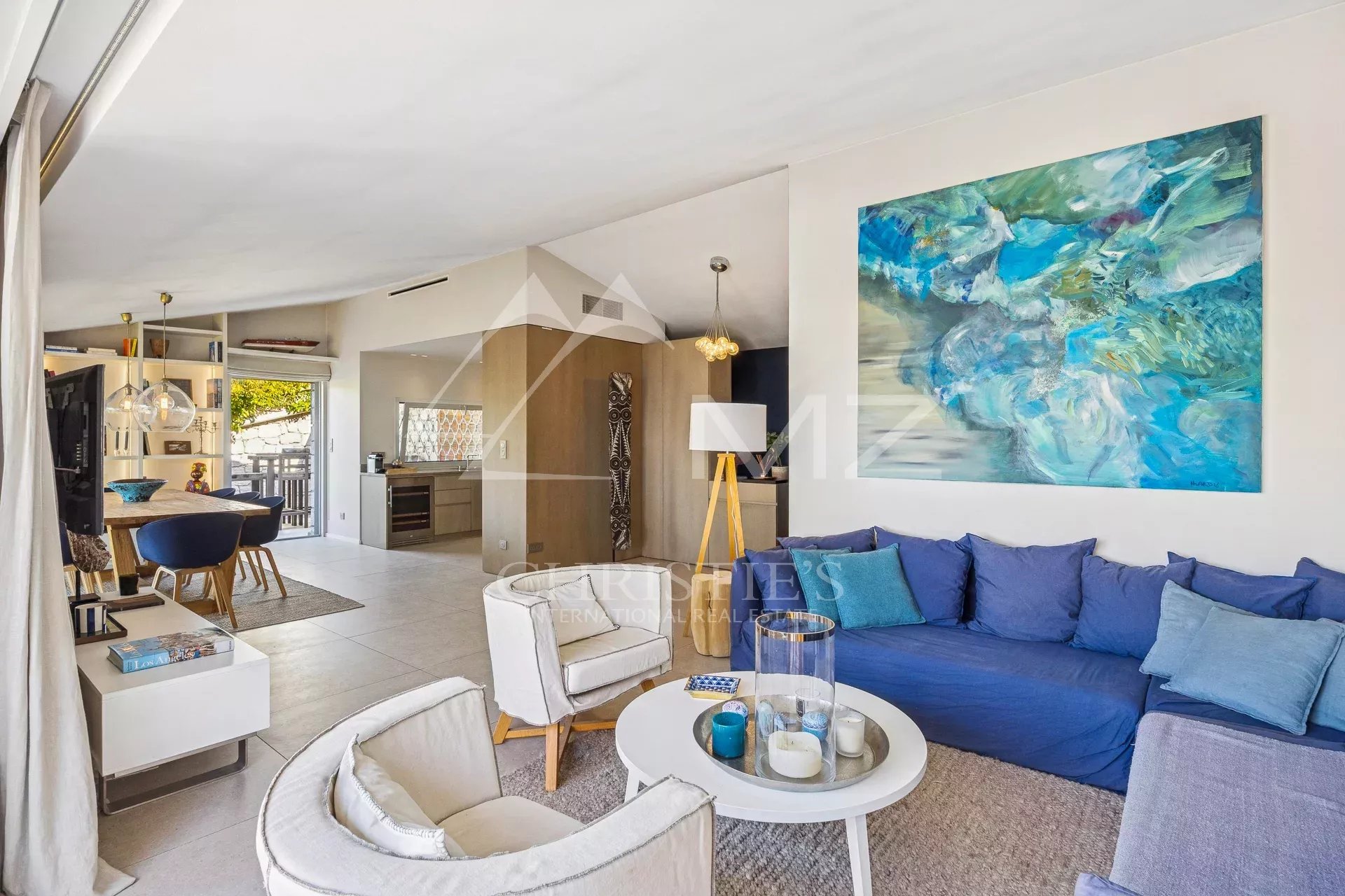 Exceptional apartment-villa in the sought-after Californie district