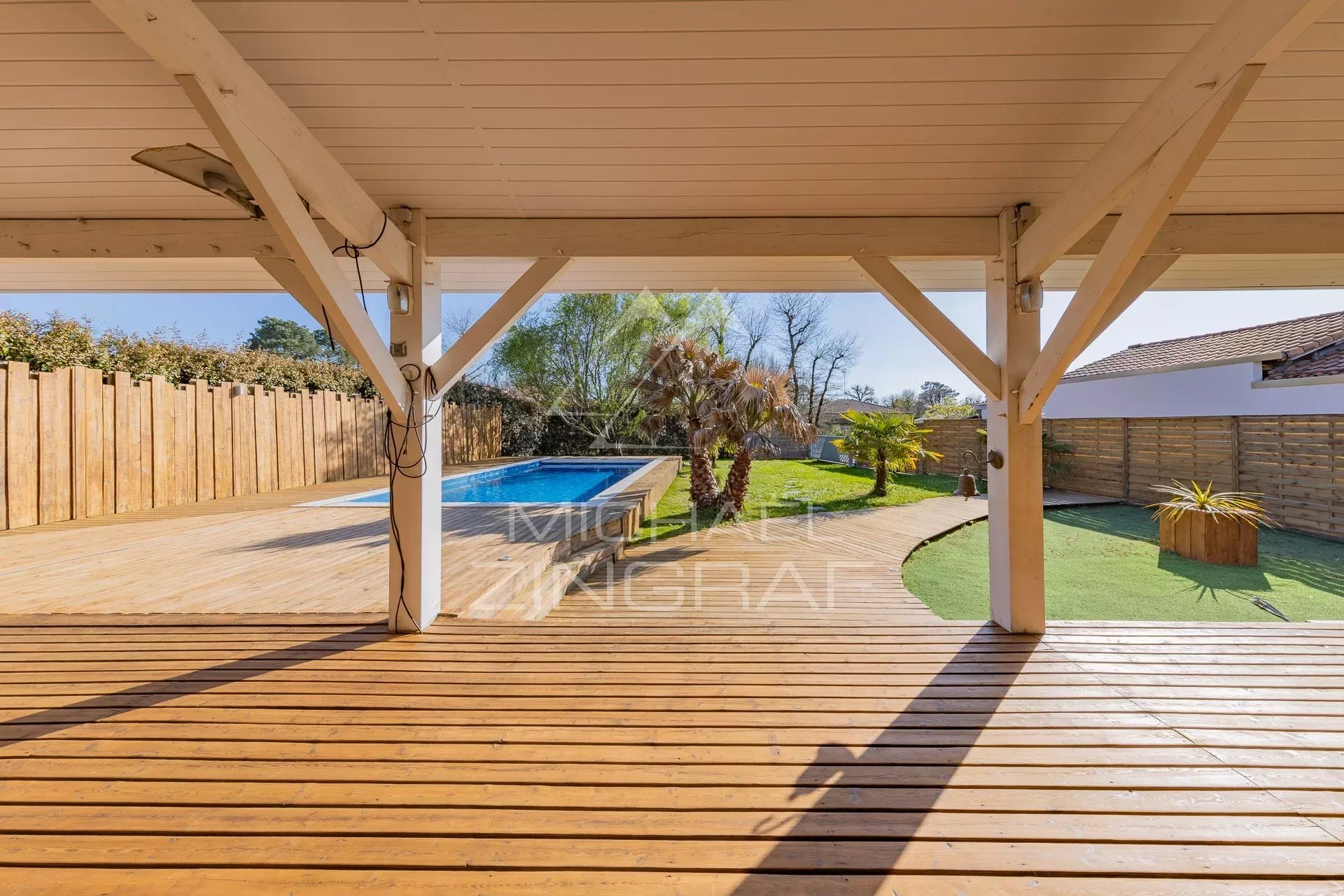 Gujan-Mestras - Chante Cigale