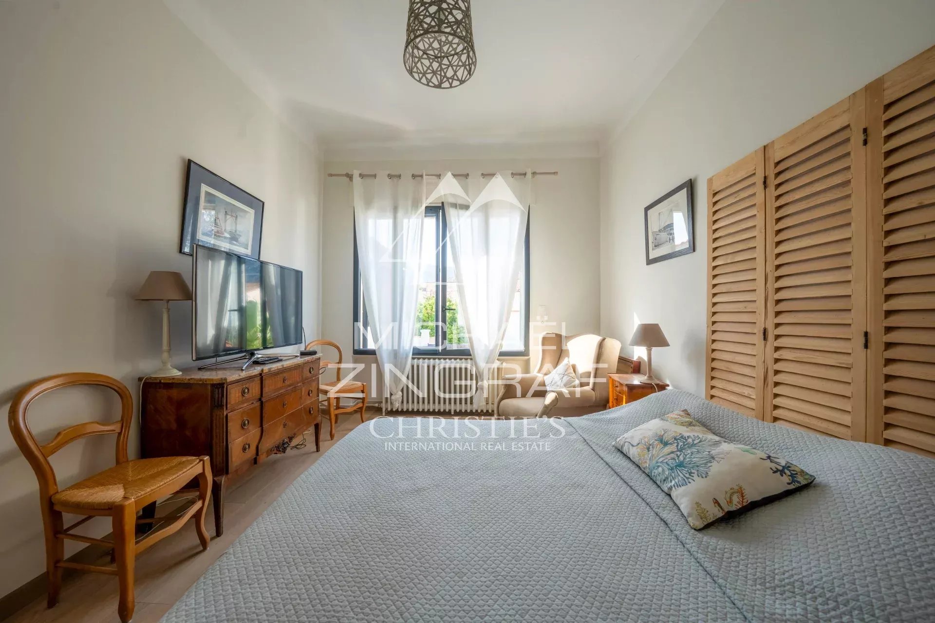 Waterfront house with pool, Montredon, Marseille 8th arrondissement