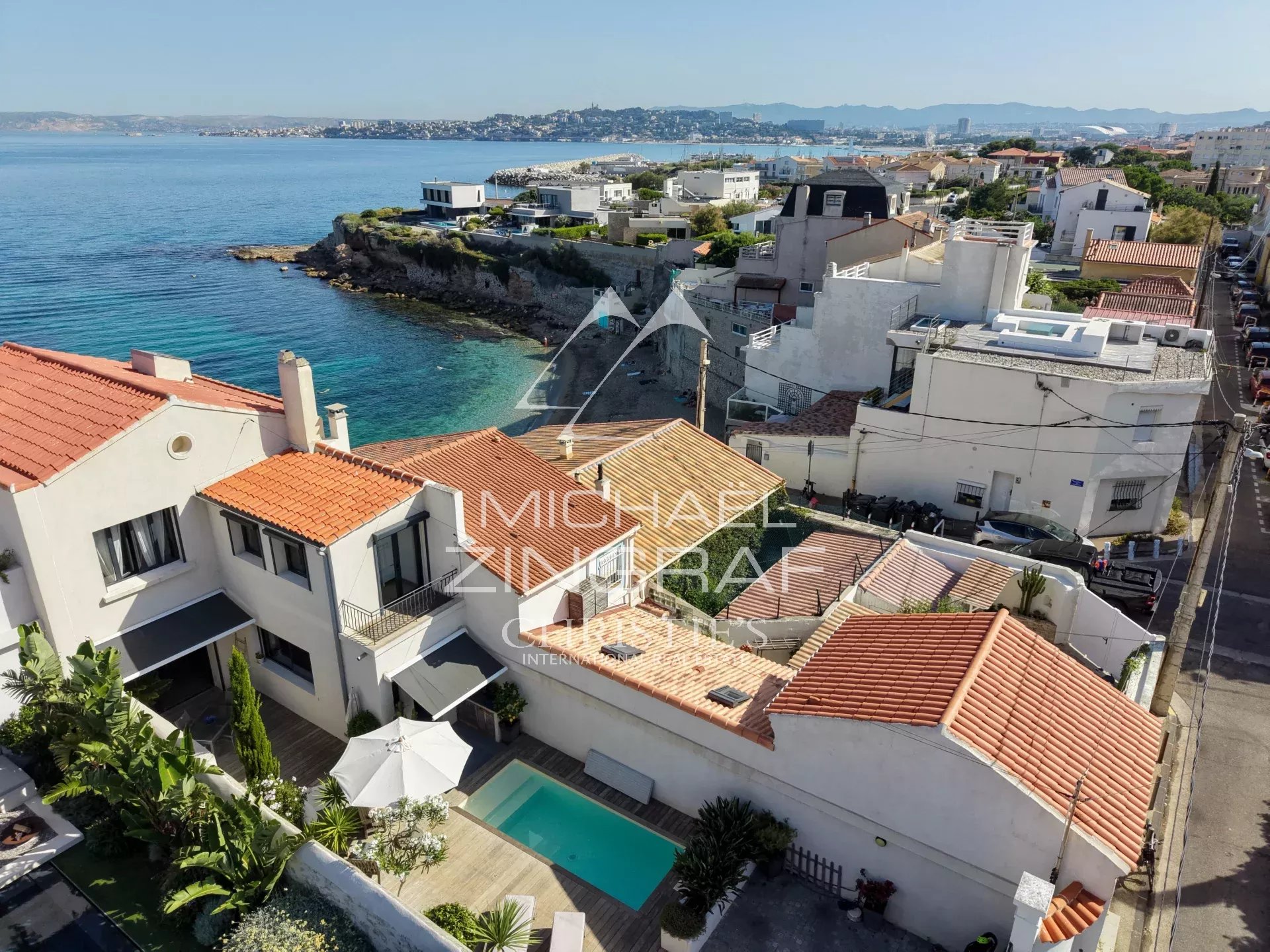 Waterfront house with pool, Montredon, Marseille 8th arrondissement
