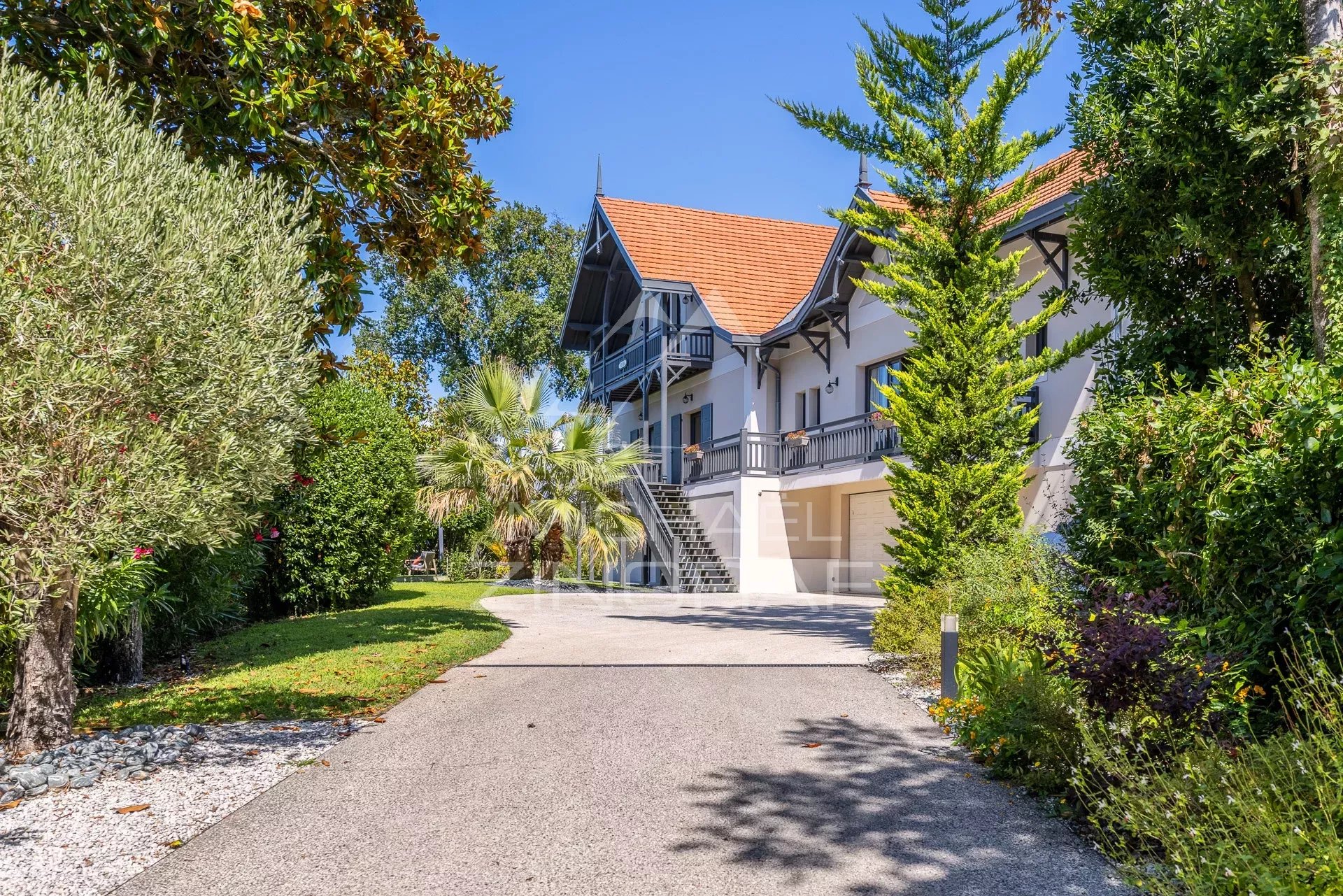 Villa d’Exception – Vue Panoramique sur le Bassin d’Arcachon