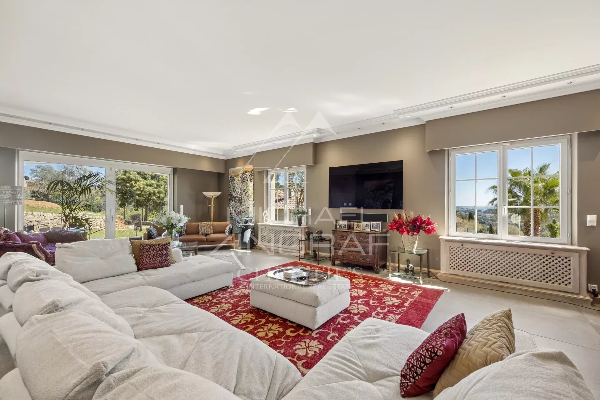 Mougins - Sumptuous villa with panoramic sea view