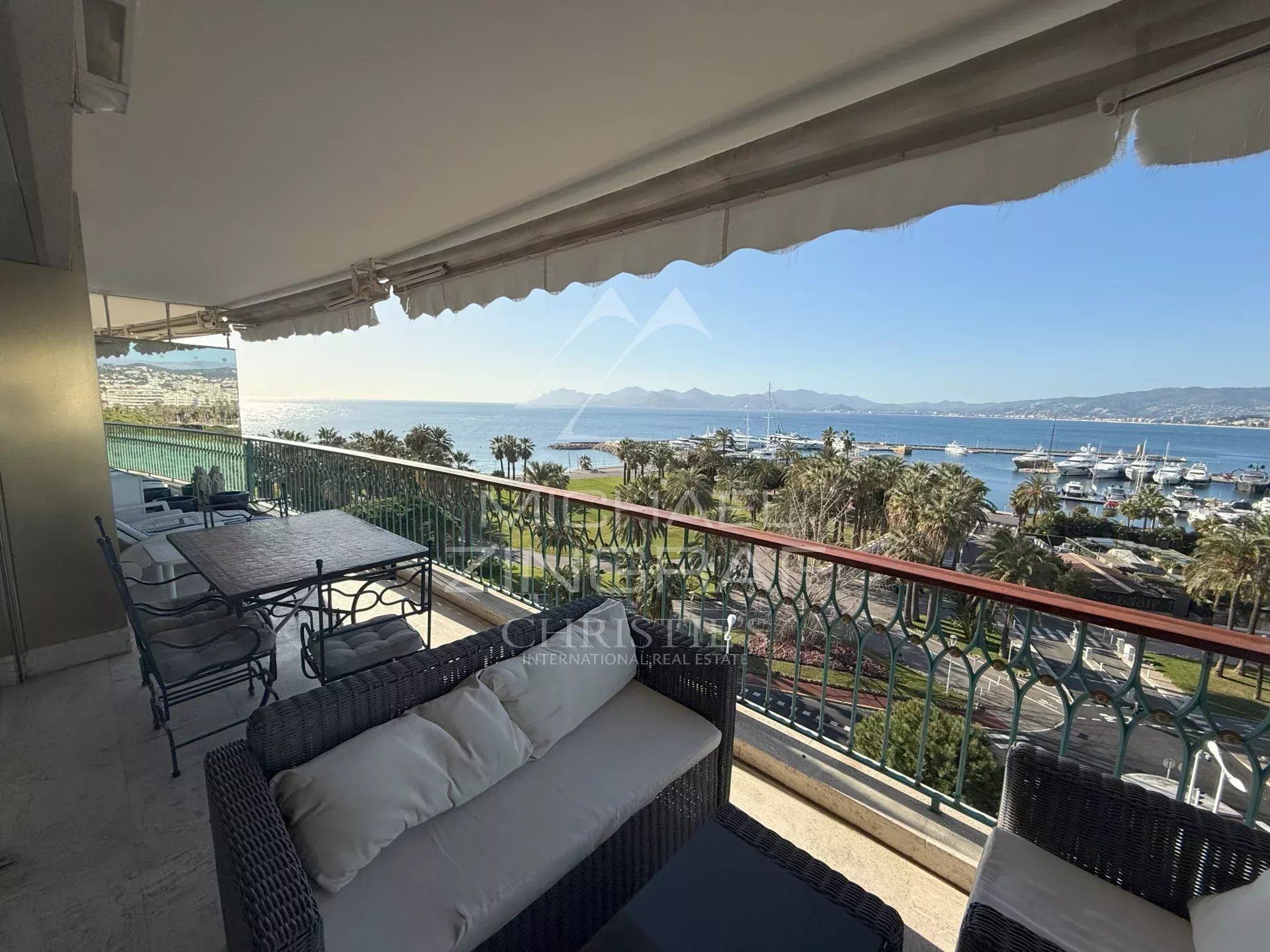 Cannes - Croisette - Bel Appartement