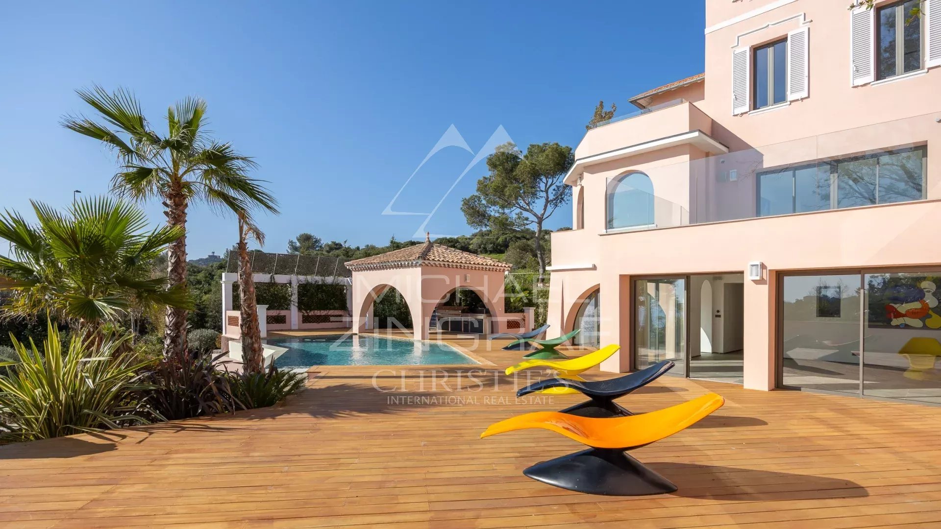 Propriété d’exception pieds dans l’eau – entre Cannes et St Tropez- Agay Saint Raphaël