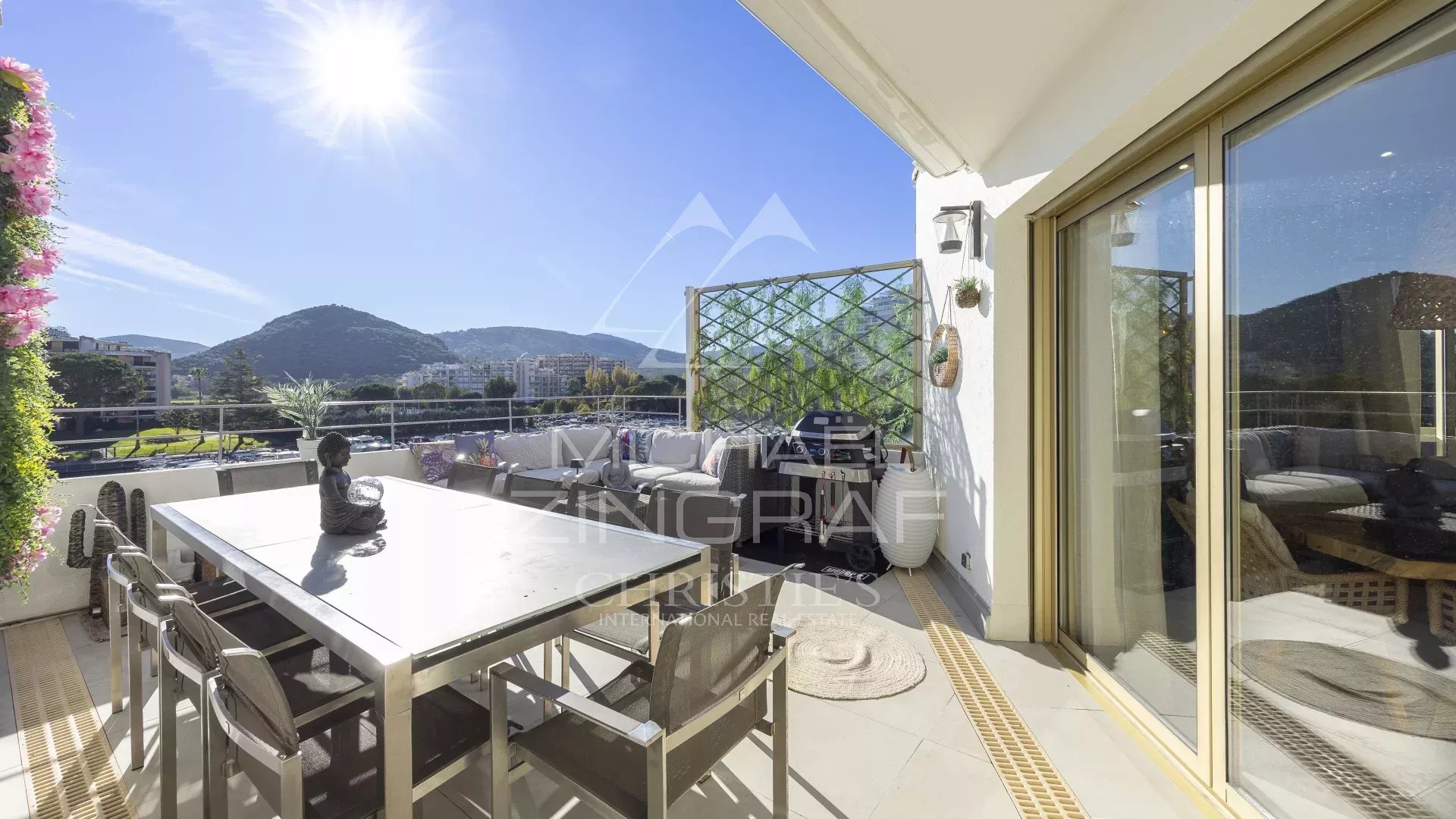 Renovierte Dachgeschosswohnung – Cannes Marina