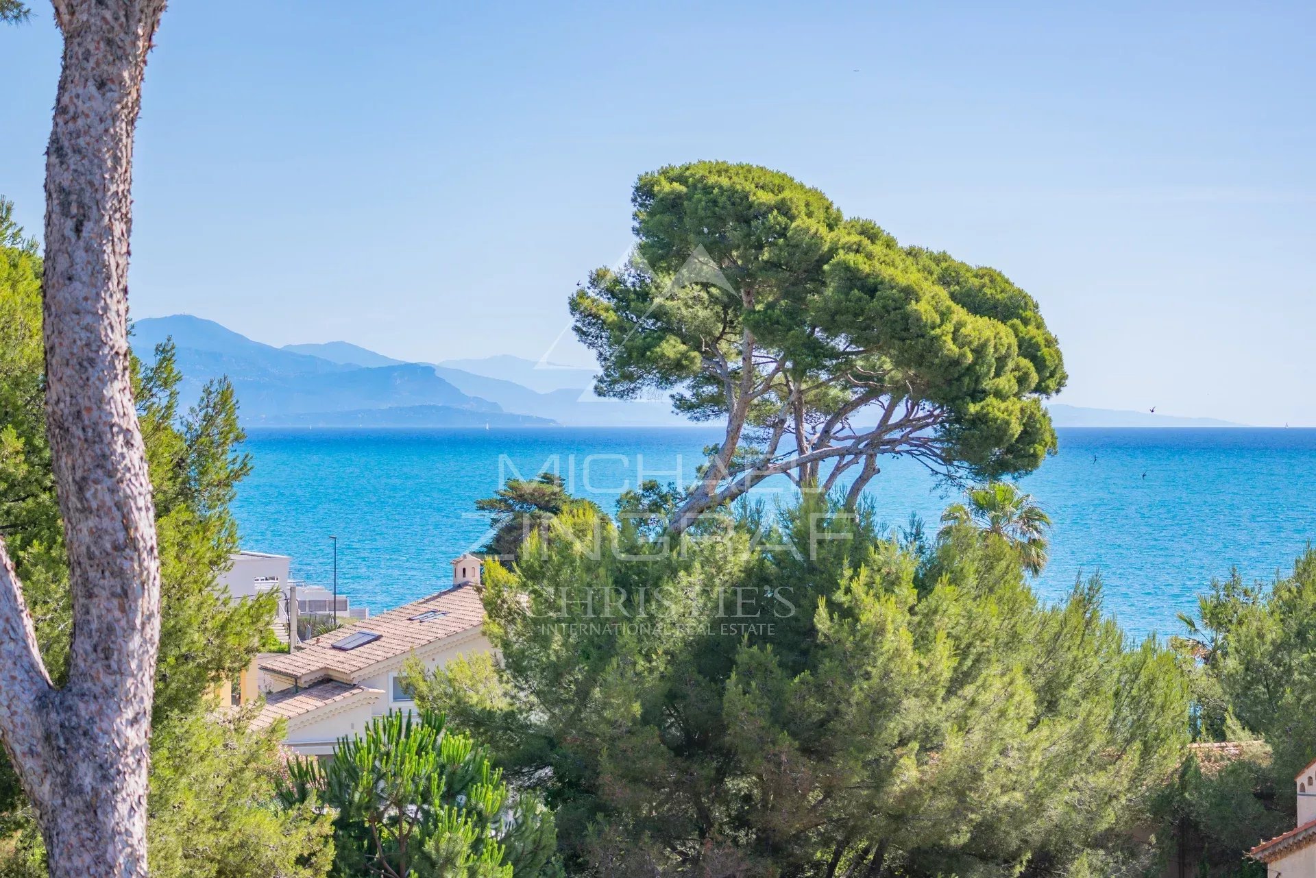 Modern renovierte Villa nahe der Strände von Garoupe