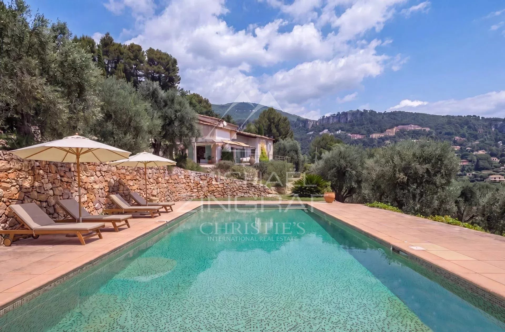 Elegant Provençal villa