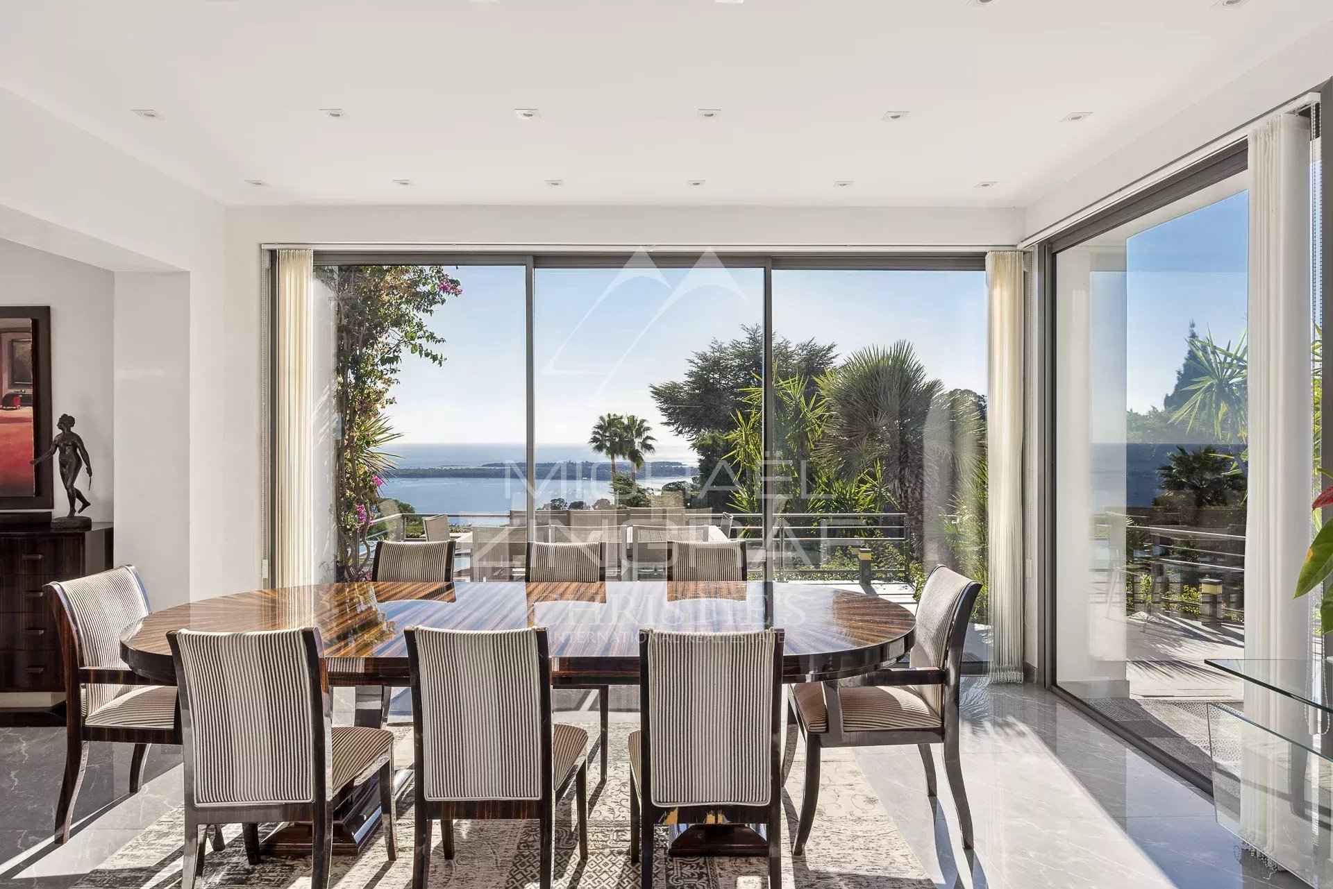 Super-Cannes - Propriété avec vue panoramique mer à 180 degrés