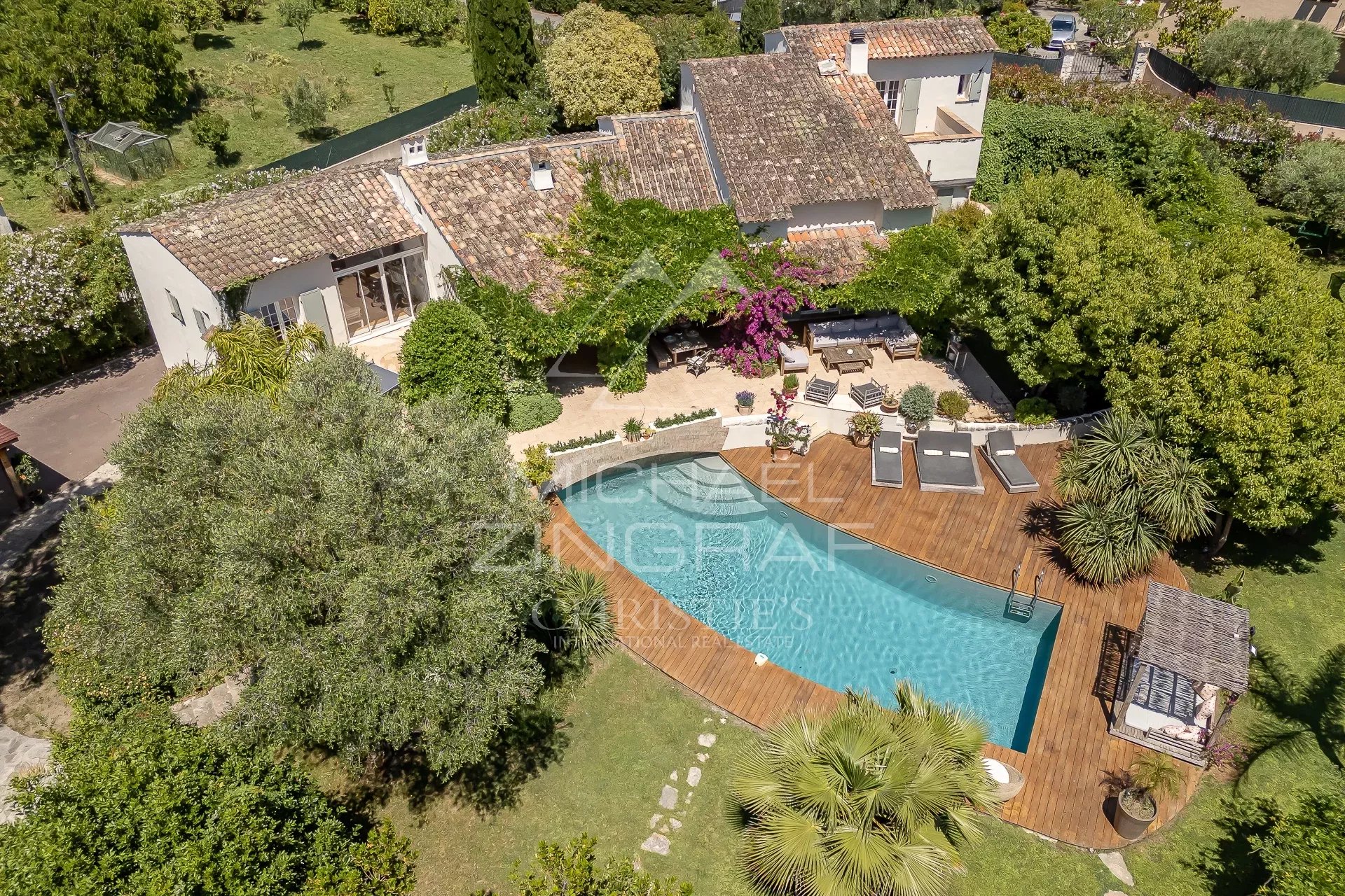 Saint-Paul-de-Vence : Propriété de charme au calme avec piscine