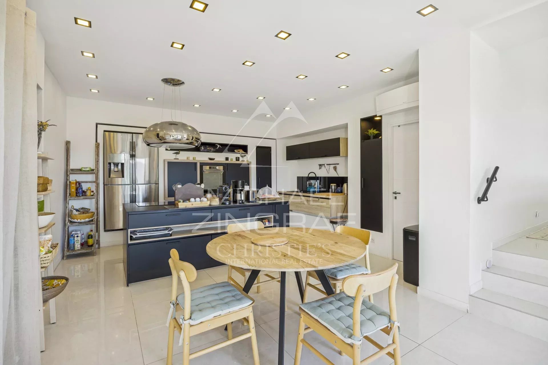 EXKLUSIV- Mandelieu-la-Napoule – Renovierte Villa – In der Nähe von Cannes