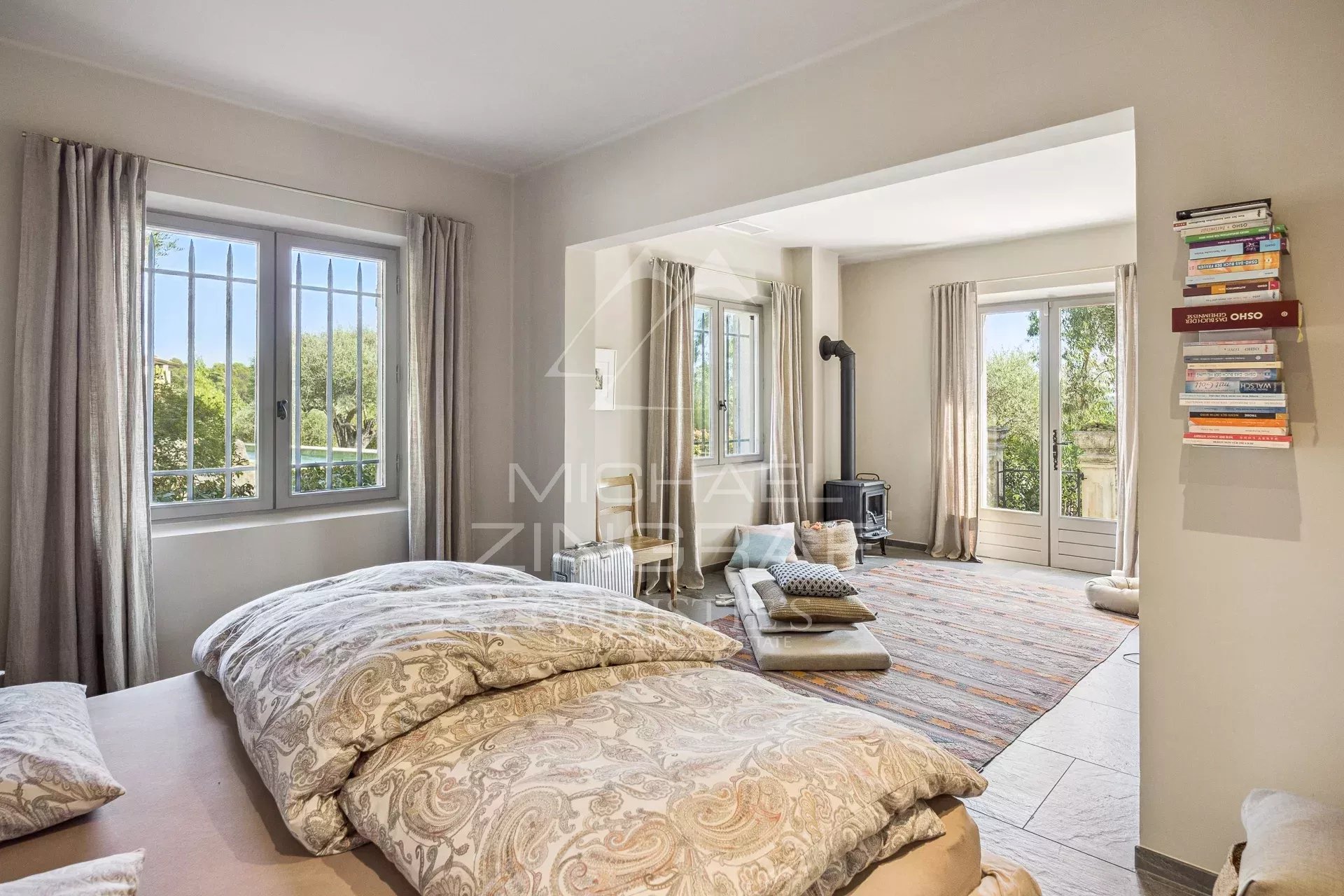 Propriété d’exception rénovée avec élégance – Vue panoramique & prestations haut de gamme