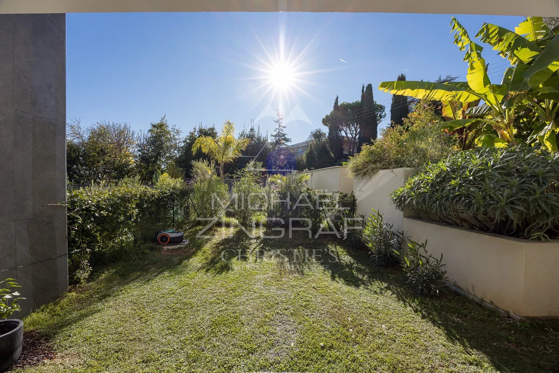 Wohnung – Außergewöhnliches Gartengeschoss – Luxusresidenz 2024/2025 – 80 m² – 250 m² Garten – Zwei Garagen