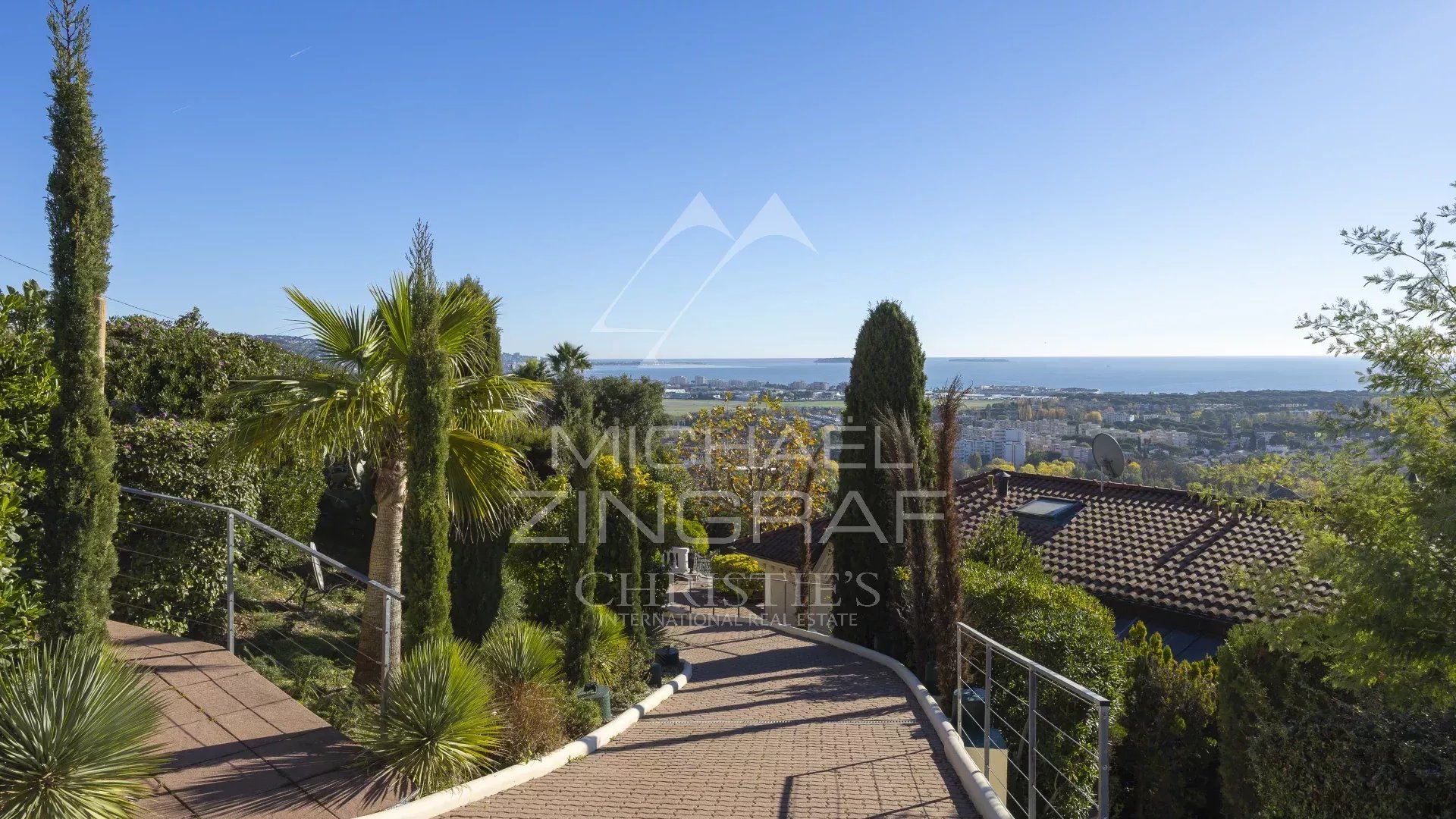 Mandelieu-la-Napoule - Near Cannes - Villa with sea view