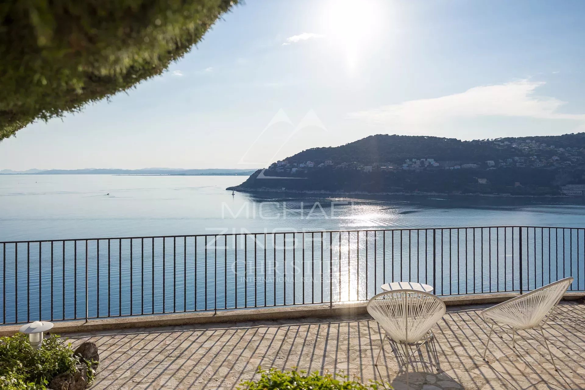 Villa Provençale de Prestige avec Vue Panoramique à Couper le Souffle