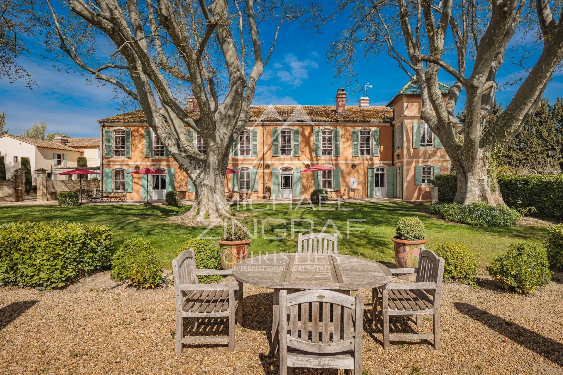 Sumptuous property between the Alpilles and Camargue