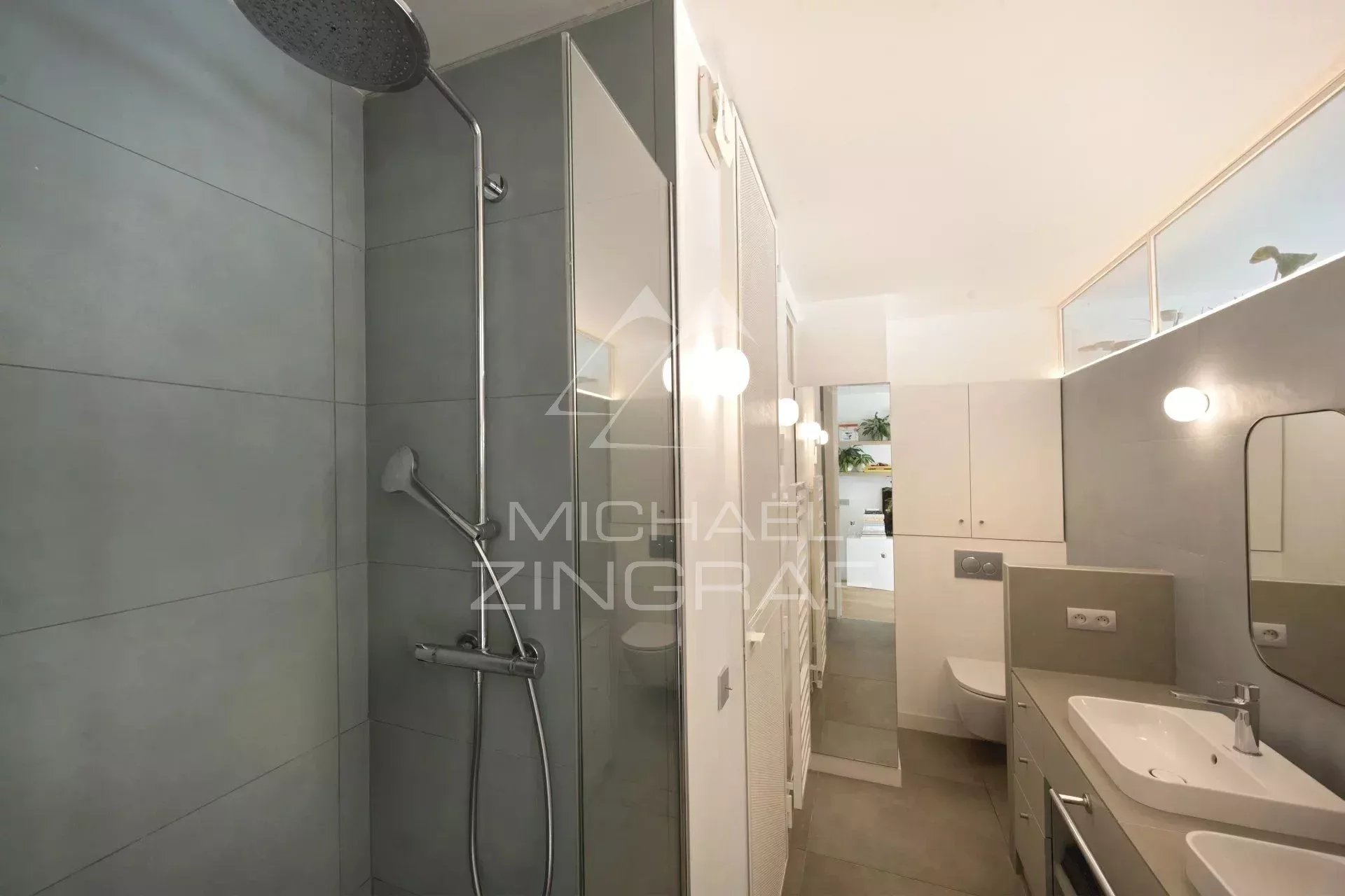 A vendre - Paris 7ème - 3 Chambres - Parfait état