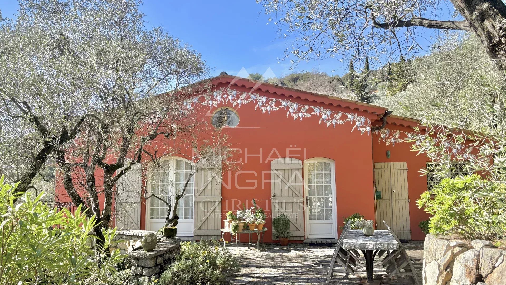 Authentique mas provençal avec vue mer