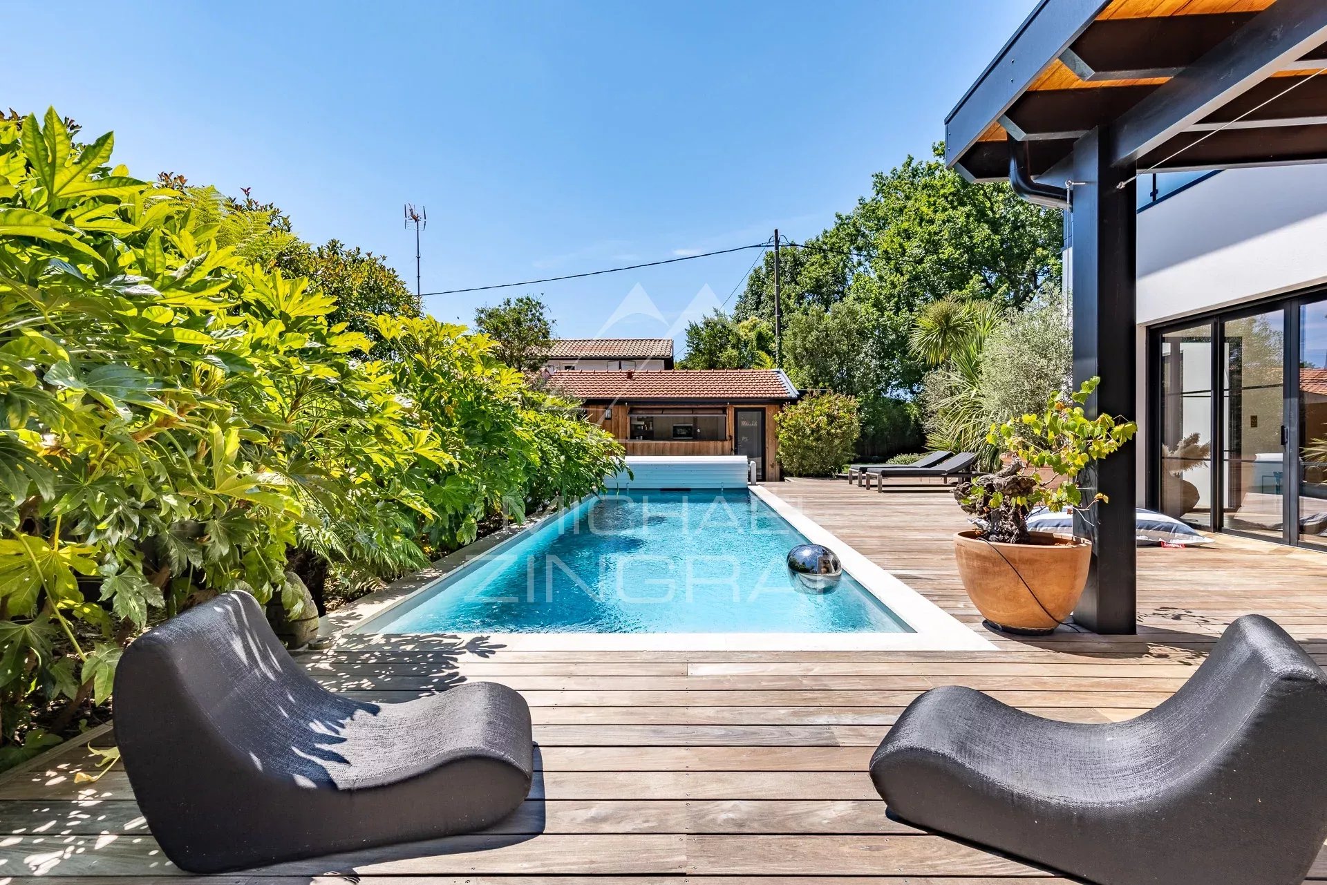 Zeitgenössisches Haus – Eleganz und Komfort im Herzen des Bassin d’Arcachon