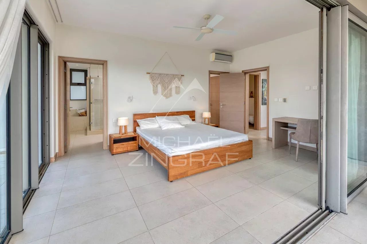 Penthouse with Golf View – Mont Choisy