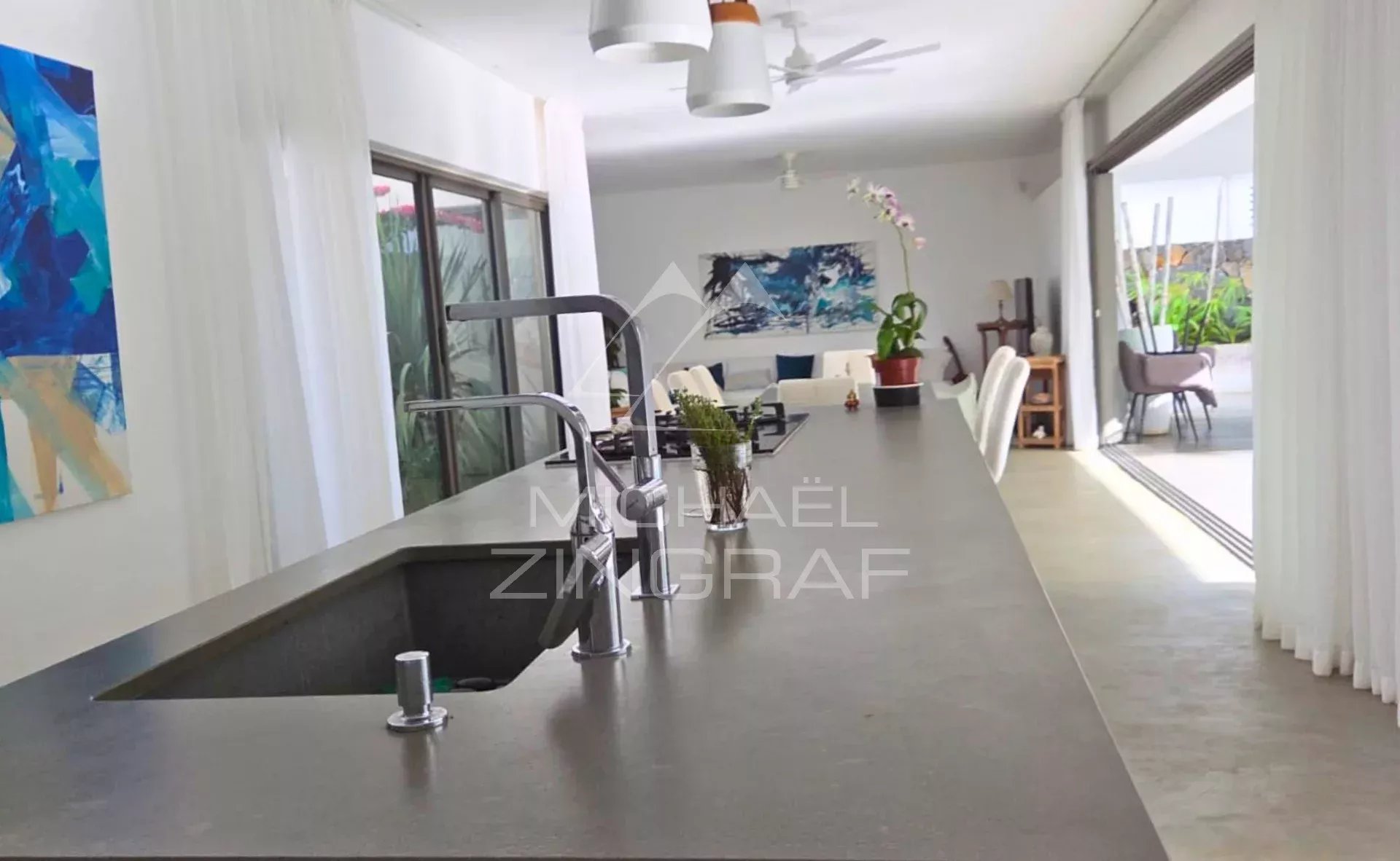 Spacieuse villa de 4 chambres avec prestations haut de gamme – Grand Baie